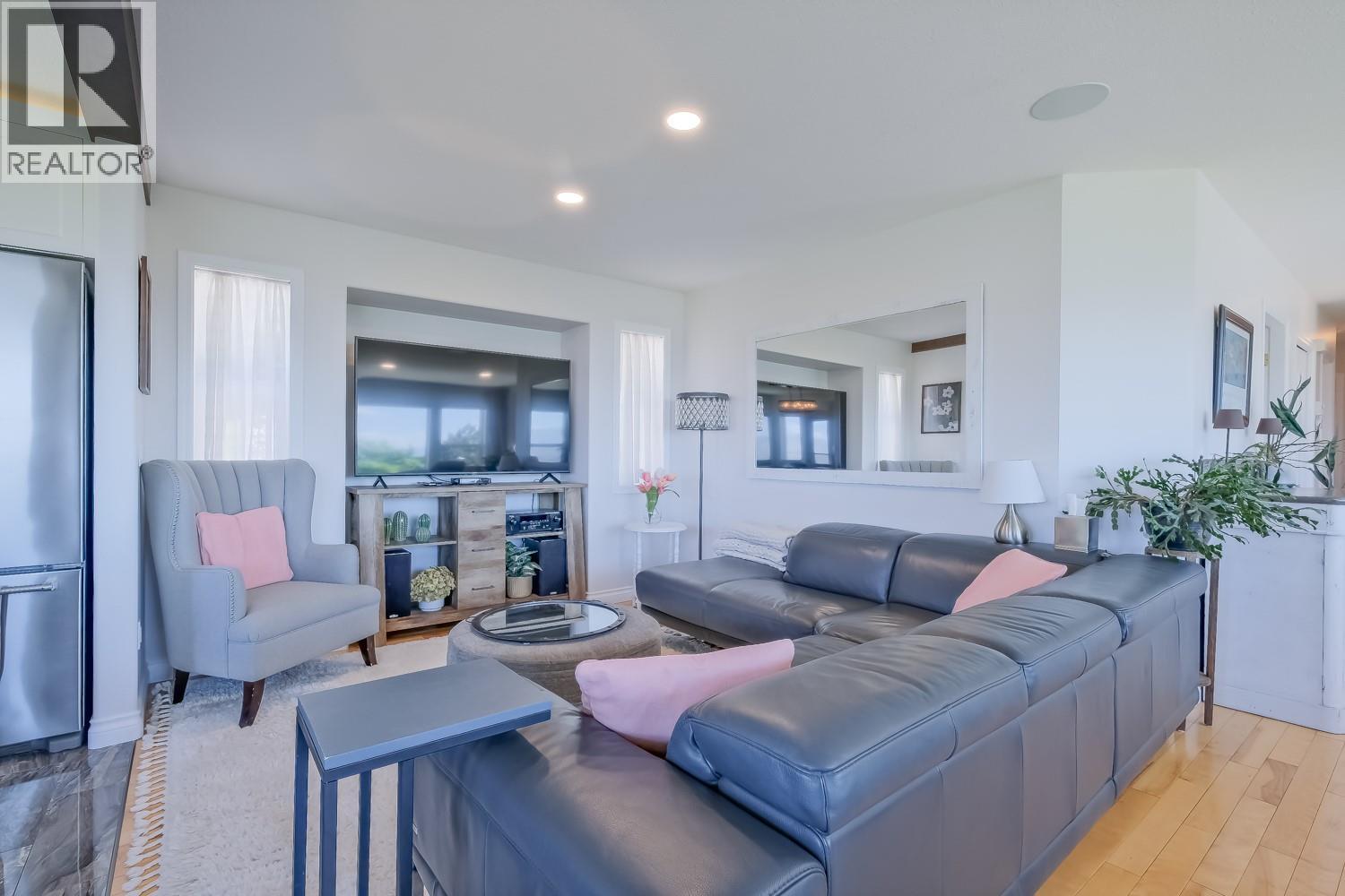 853 Toovey Road