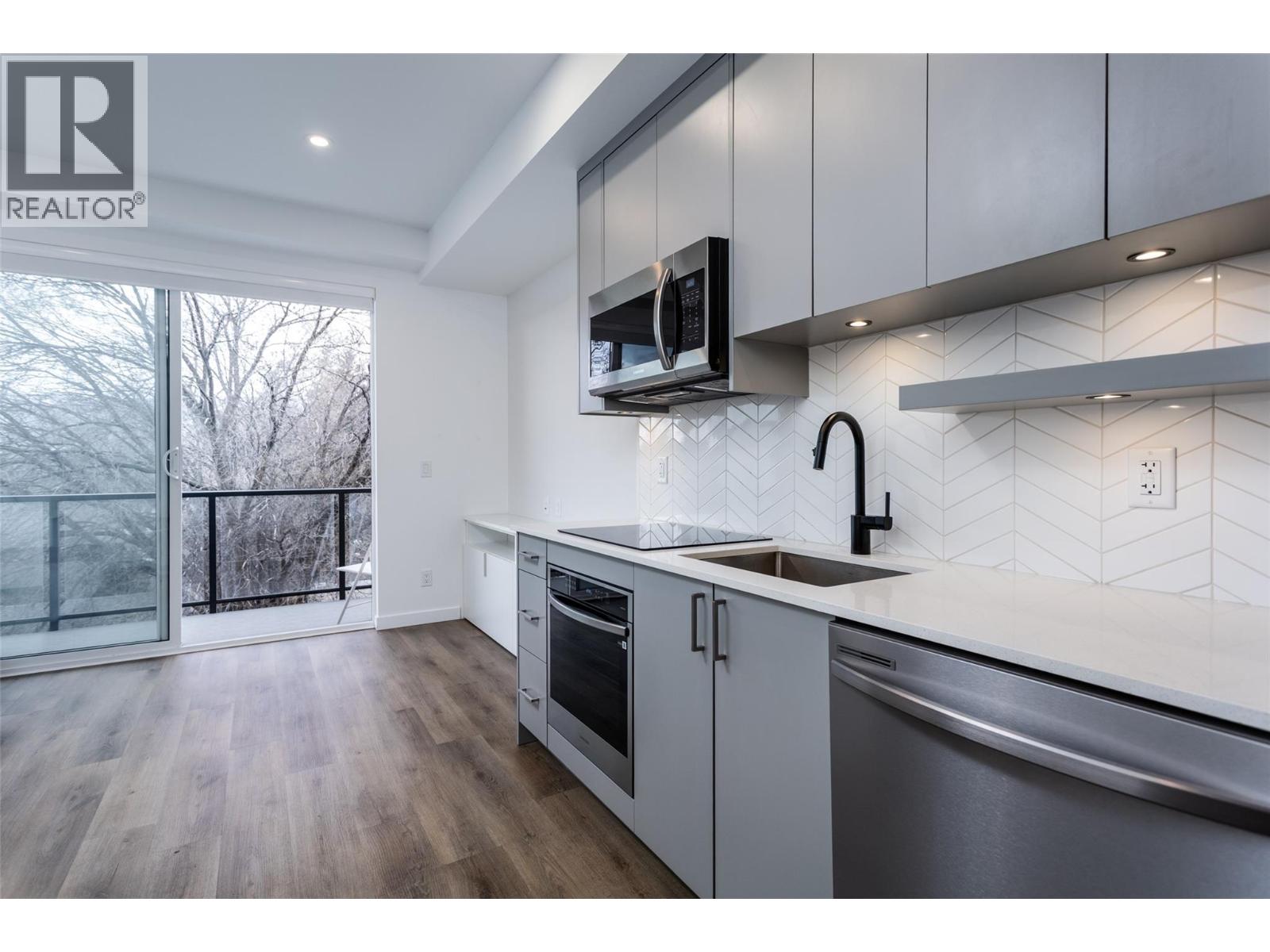 1274 Devonshire Avenue Unit# 307 Lot# 32