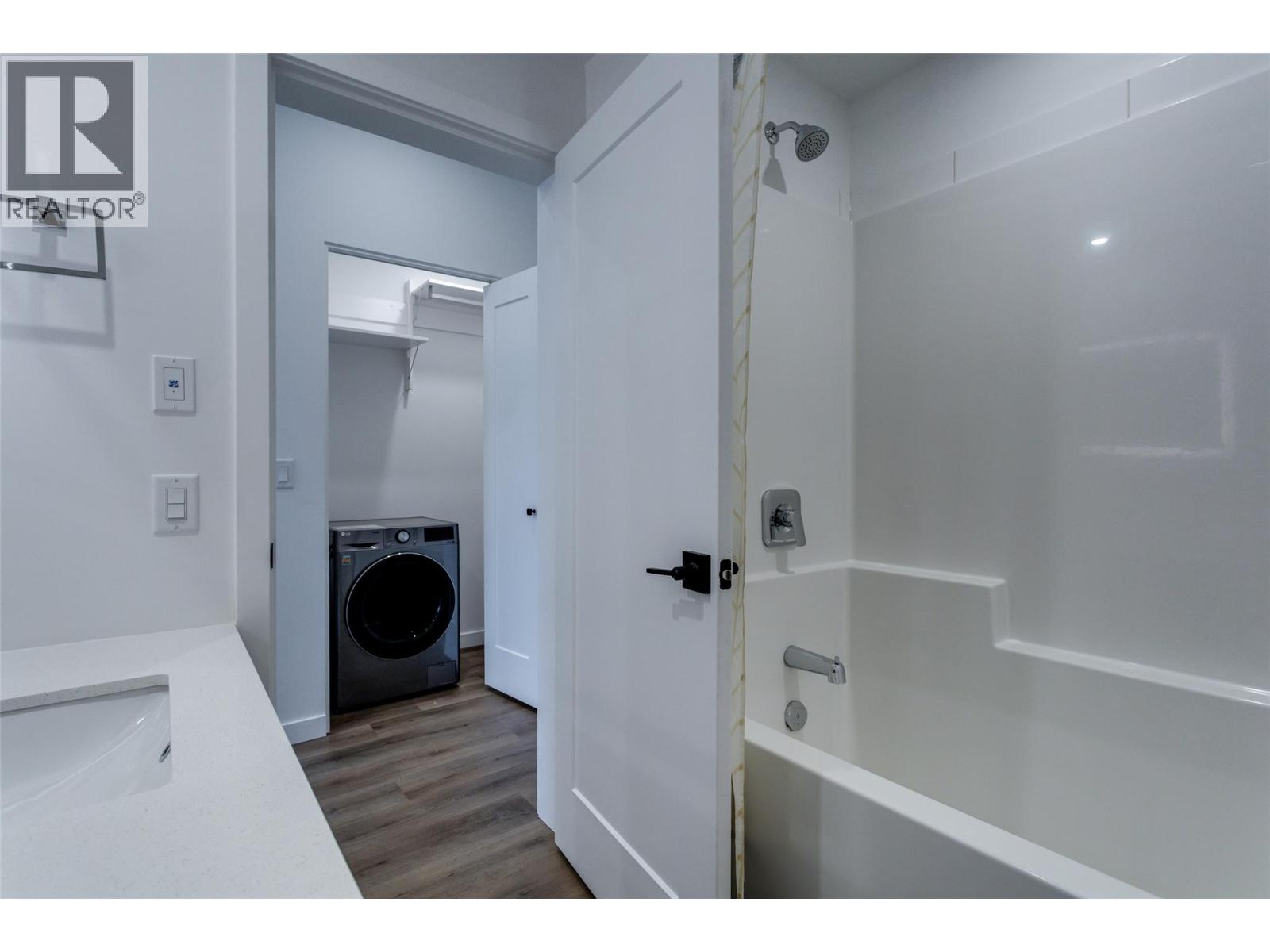 1274 Devonshire Avenue Unit# 307 Lot# 32
