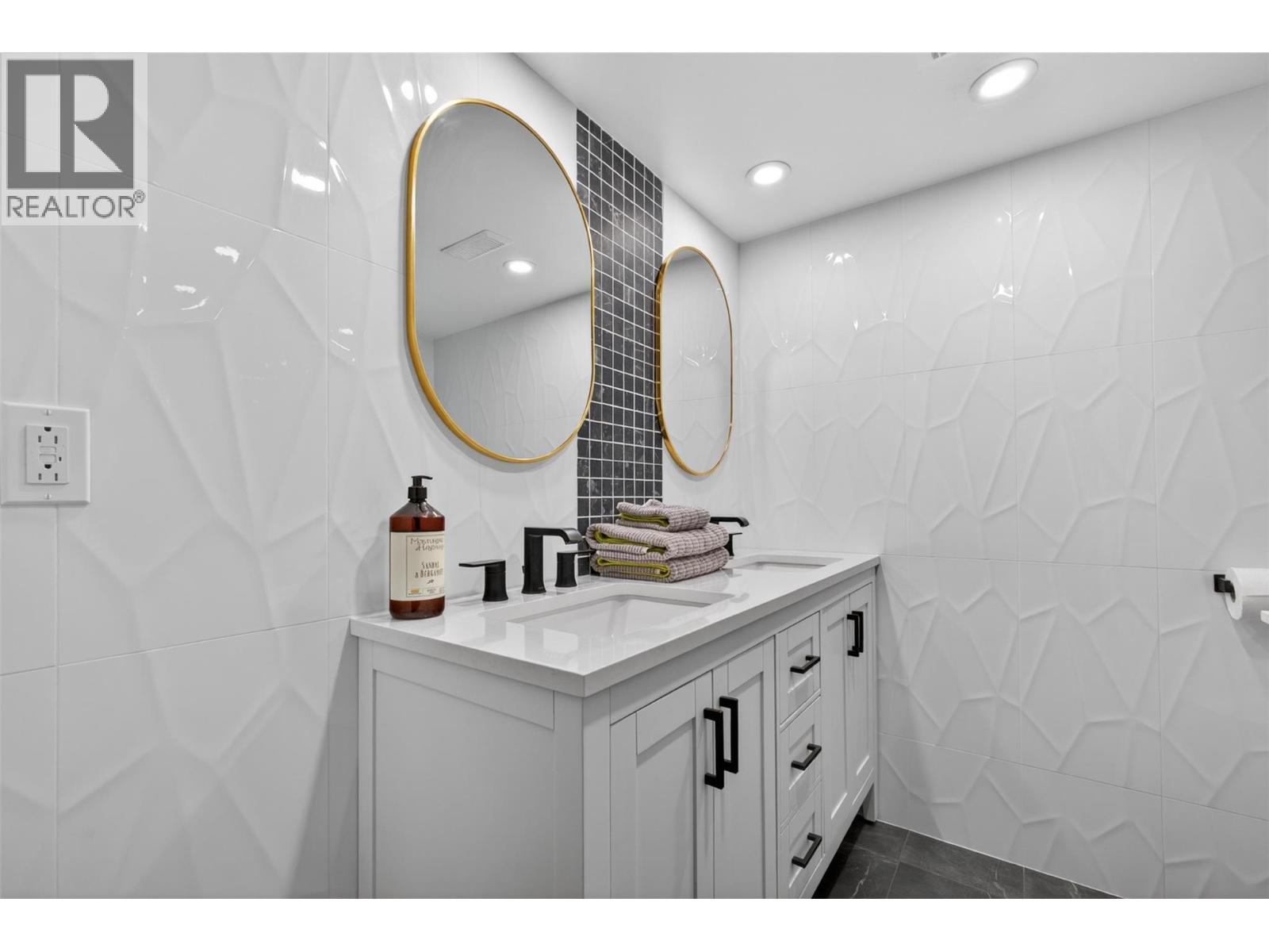 2351 Boucherie Road