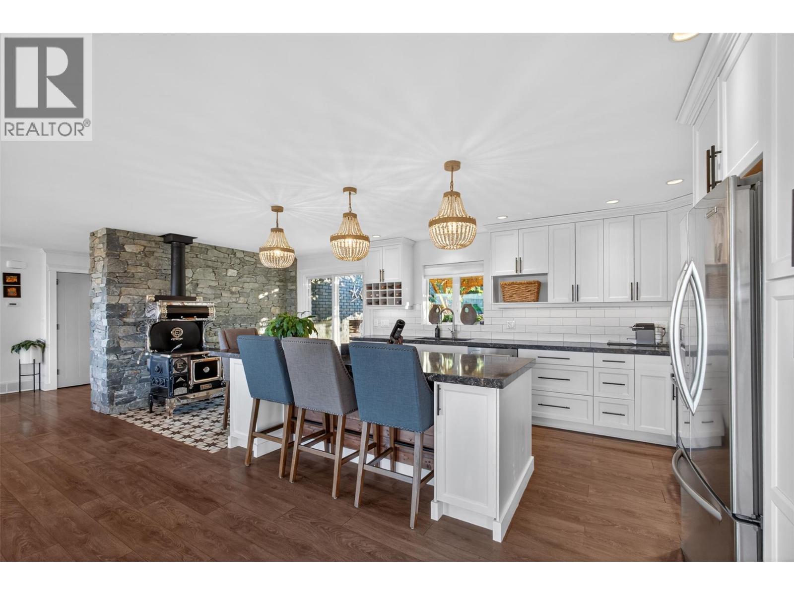 2351 Boucherie Road