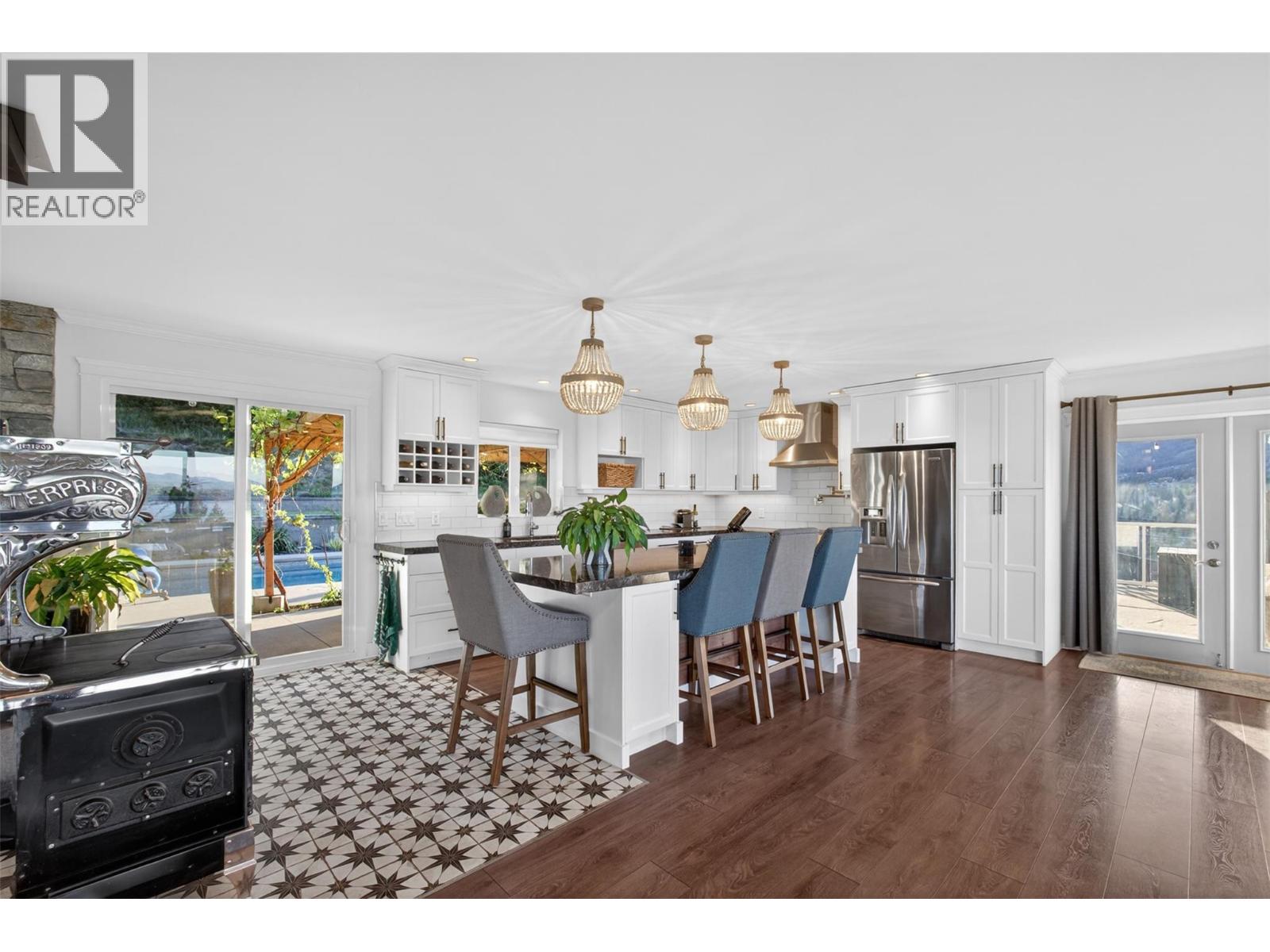 2351 Boucherie Road