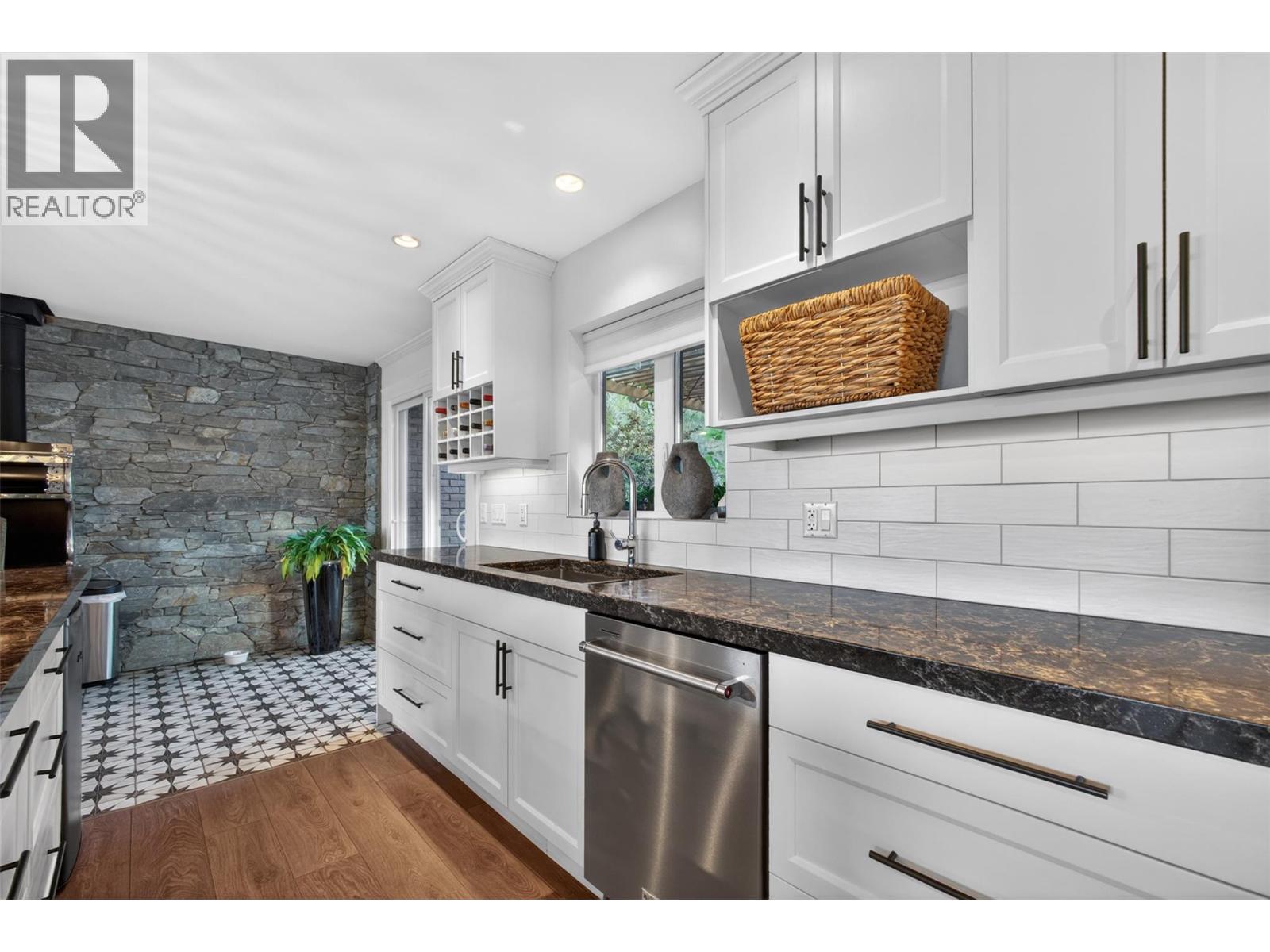2351 Boucherie Road