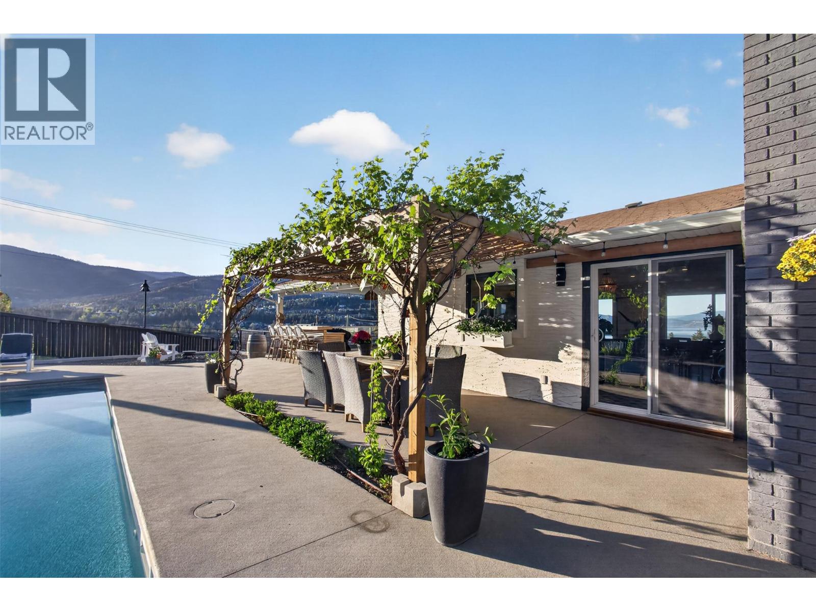 2351 Boucherie Road