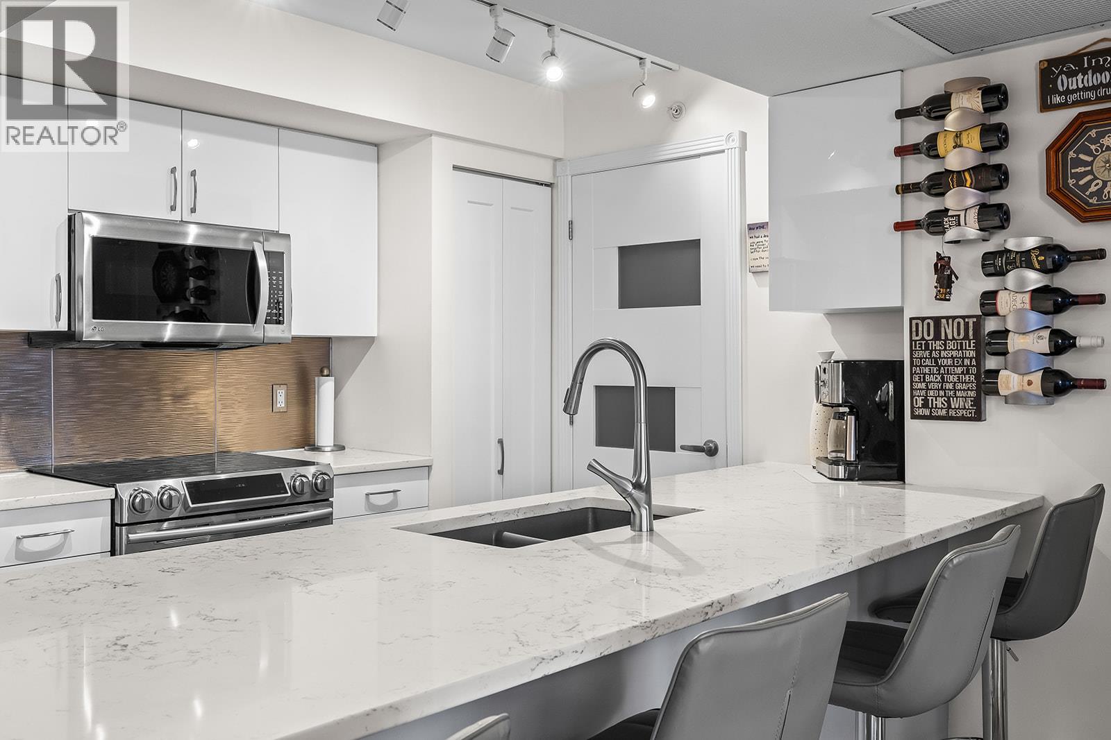 1160 Sunset Drive Unit# 302