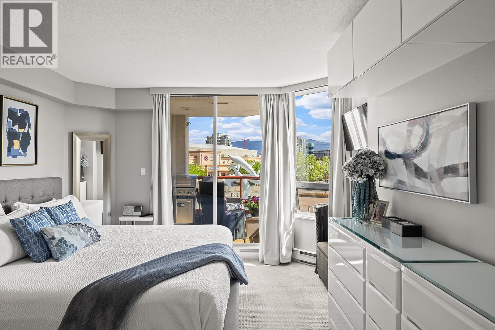 1160 Sunset Drive Unit# 302