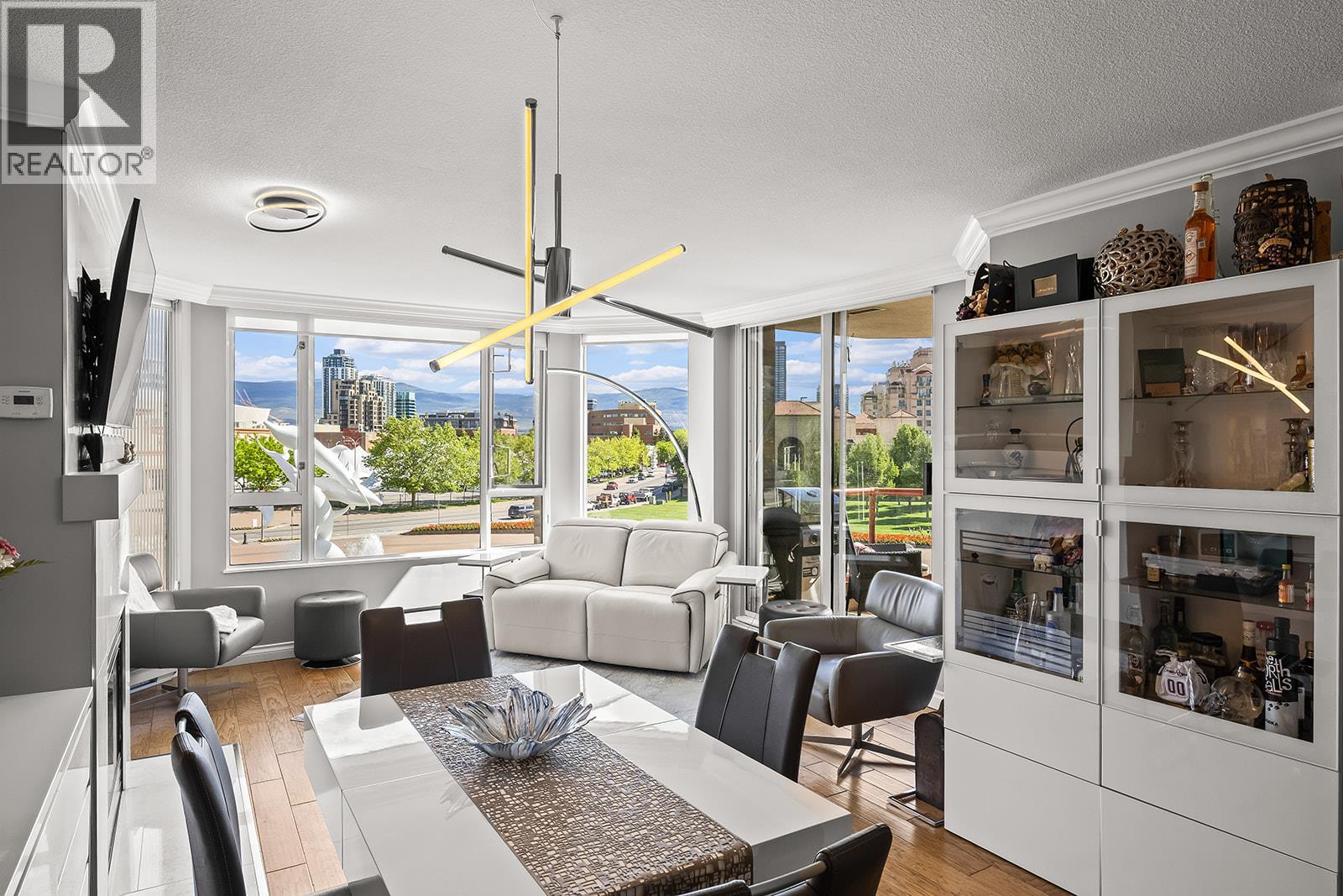 1160 Sunset Drive Unit# 302
