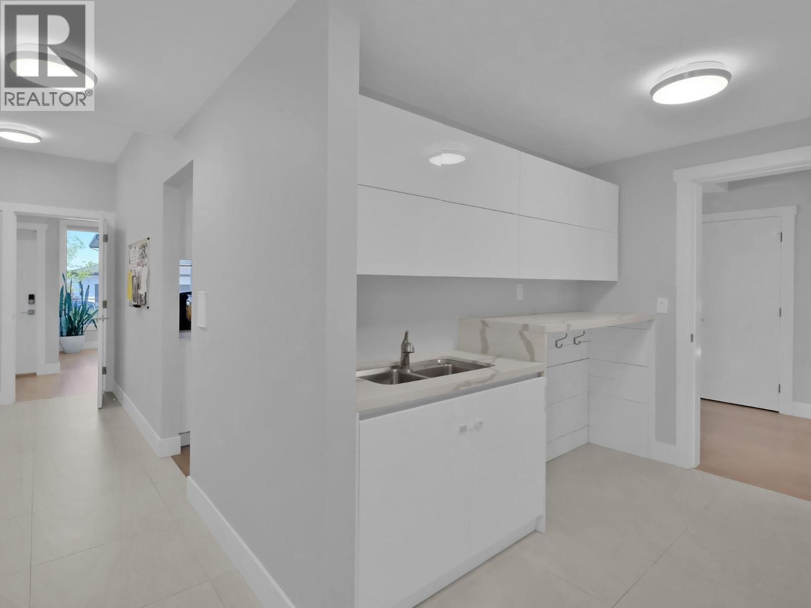 550 Barra Lane
