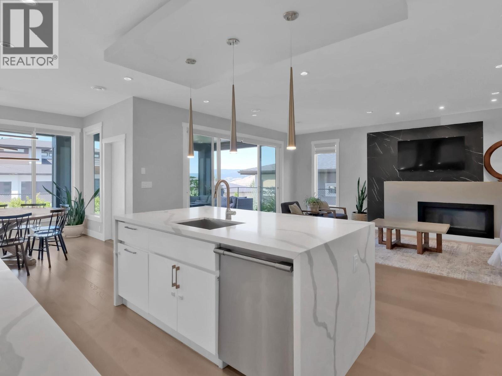 550 Barra Lane