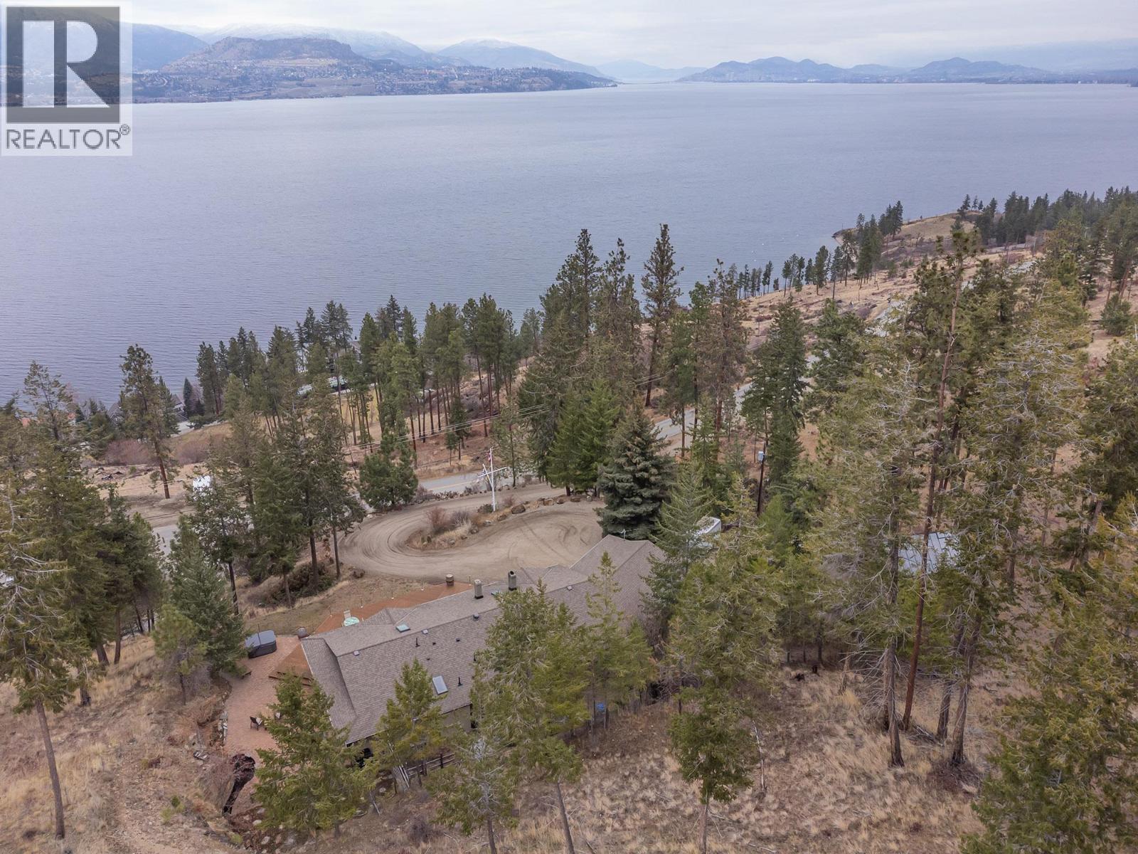 5715 Lakeshore Road