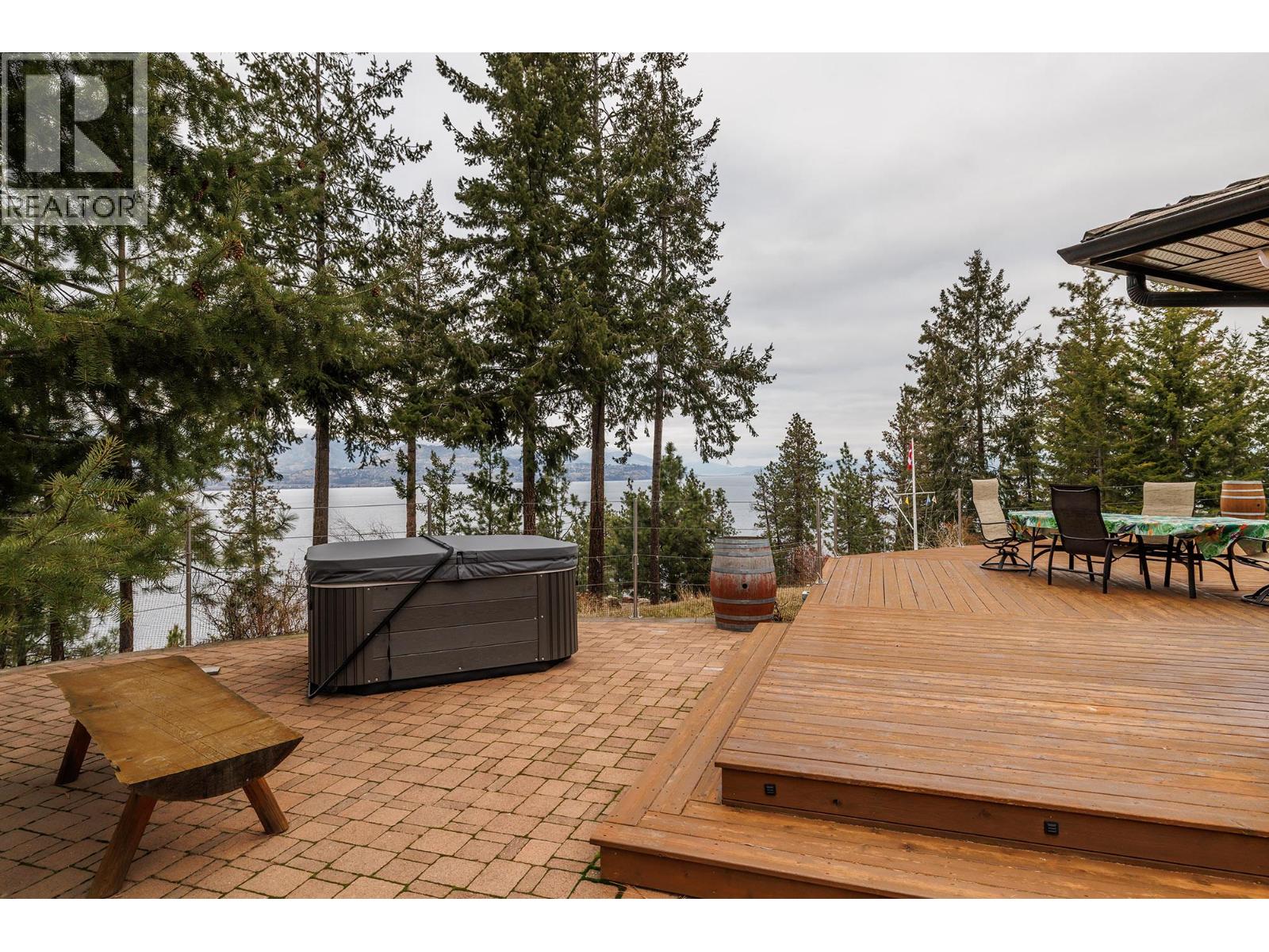 5715 Lakeshore Road