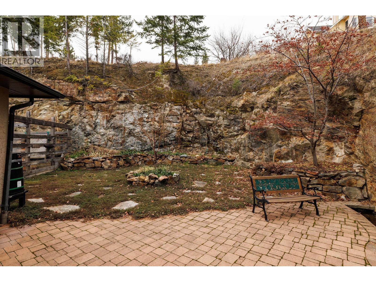5715 Lakeshore Road