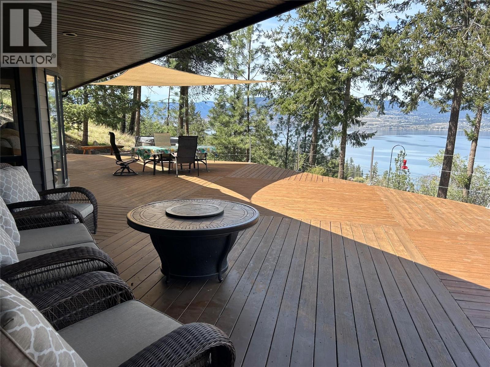 5715 Lakeshore Road