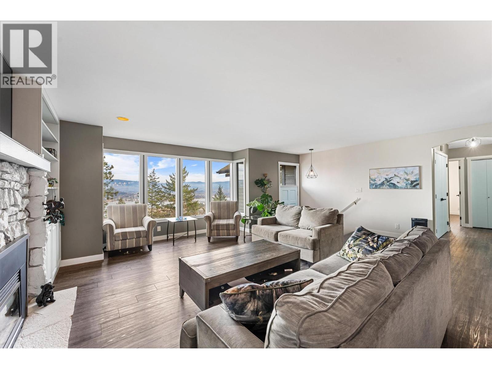 1642 Griffiths Place