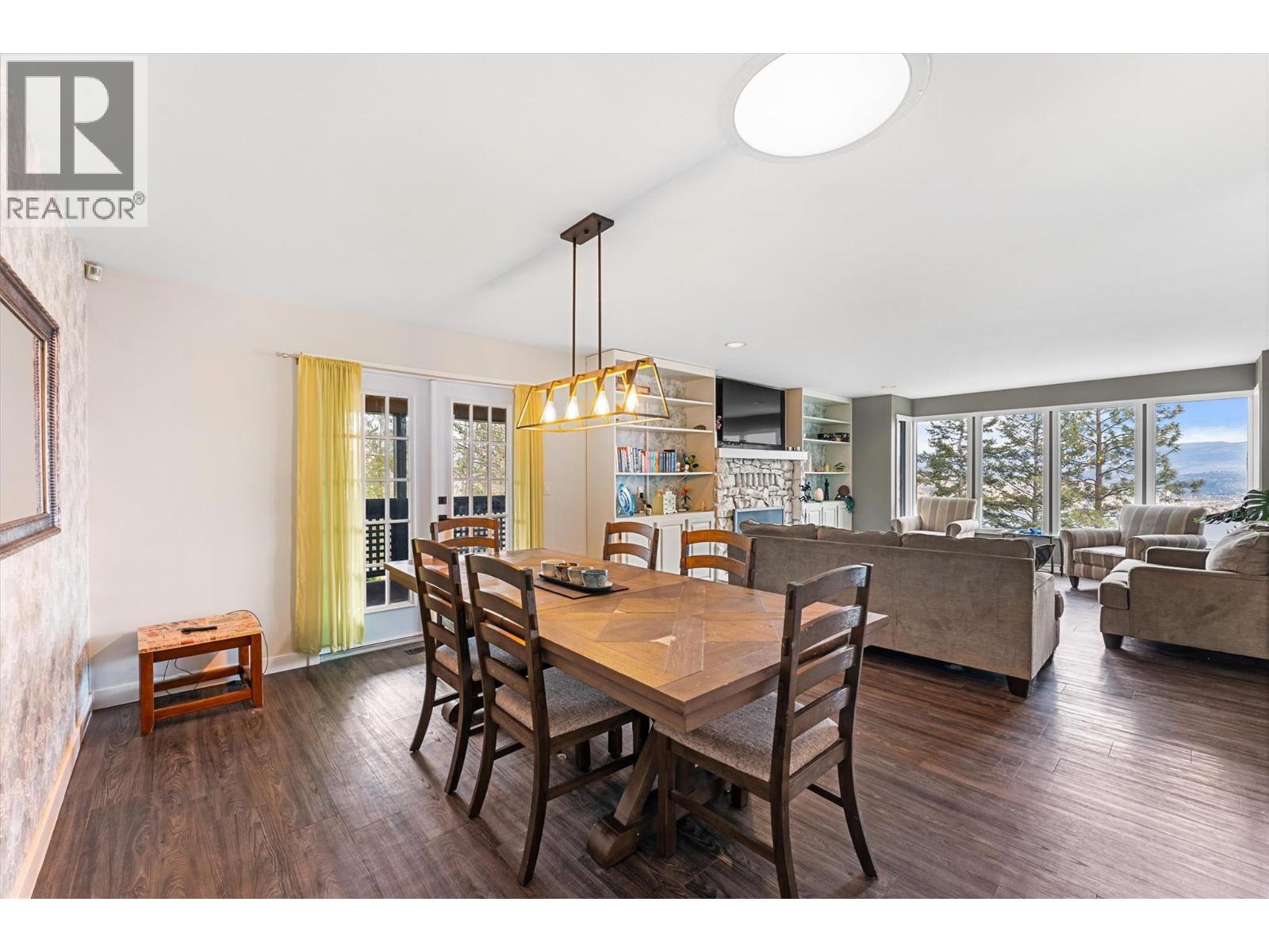 1642 Griffiths Place