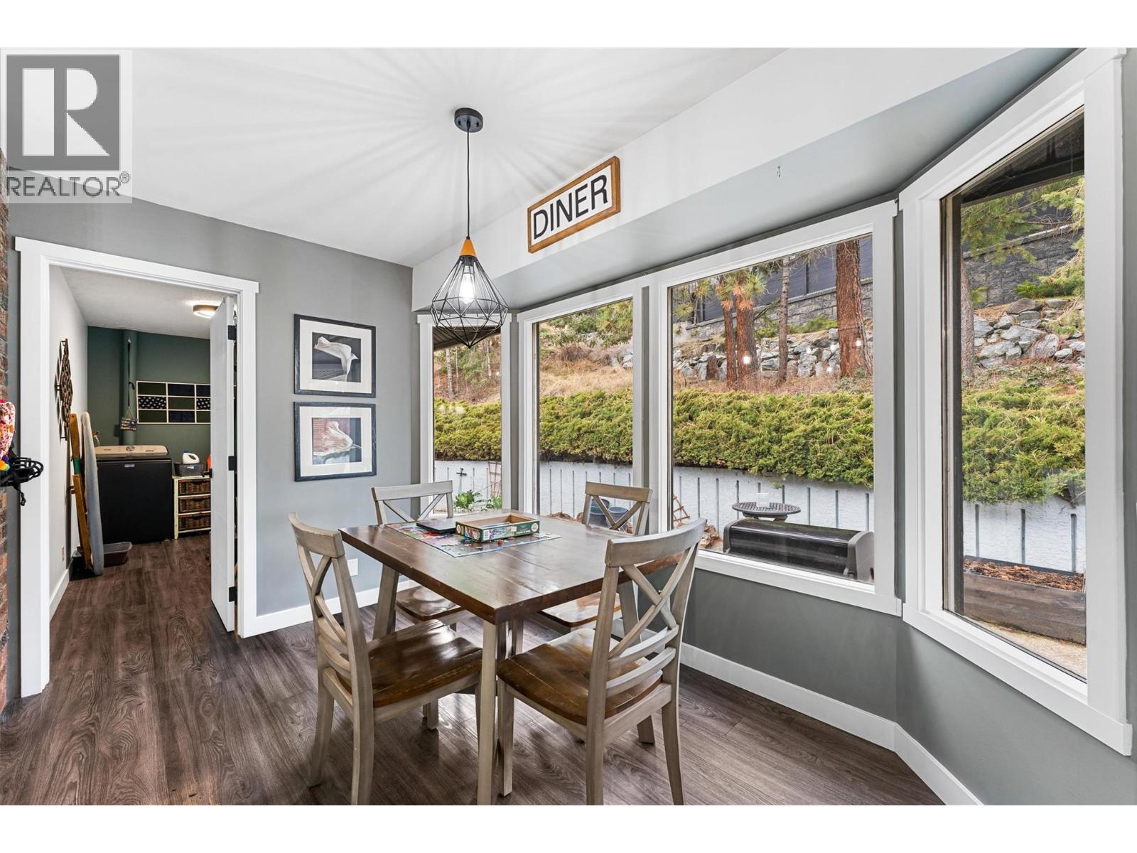 1642 Griffiths Place