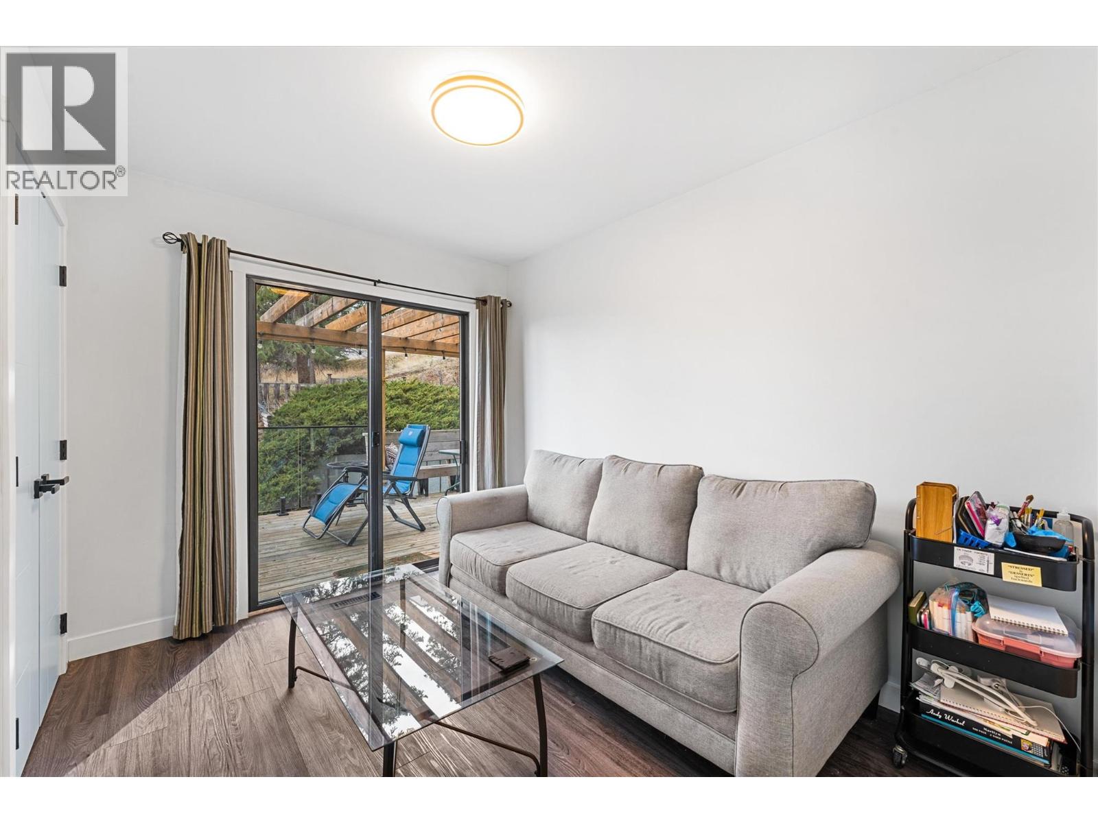 1642 Griffiths Place