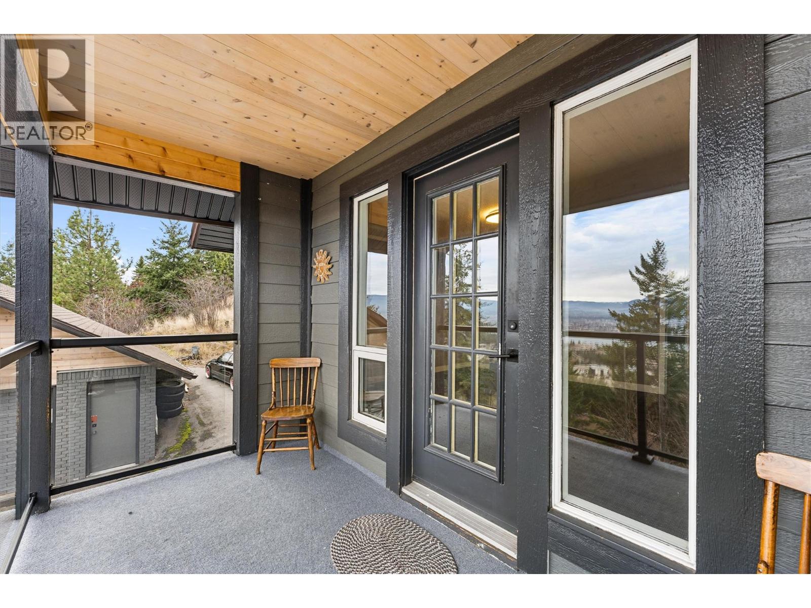 1642 Griffiths Place