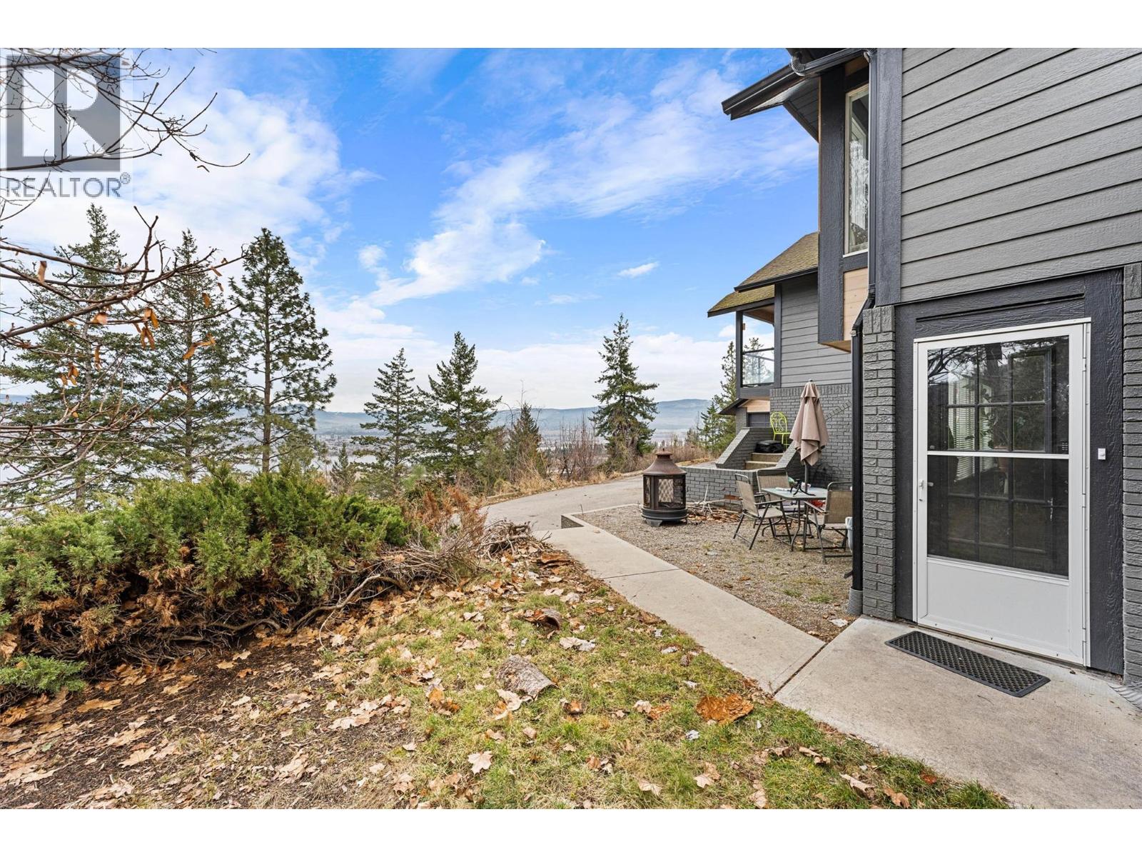 1642 Griffiths Place