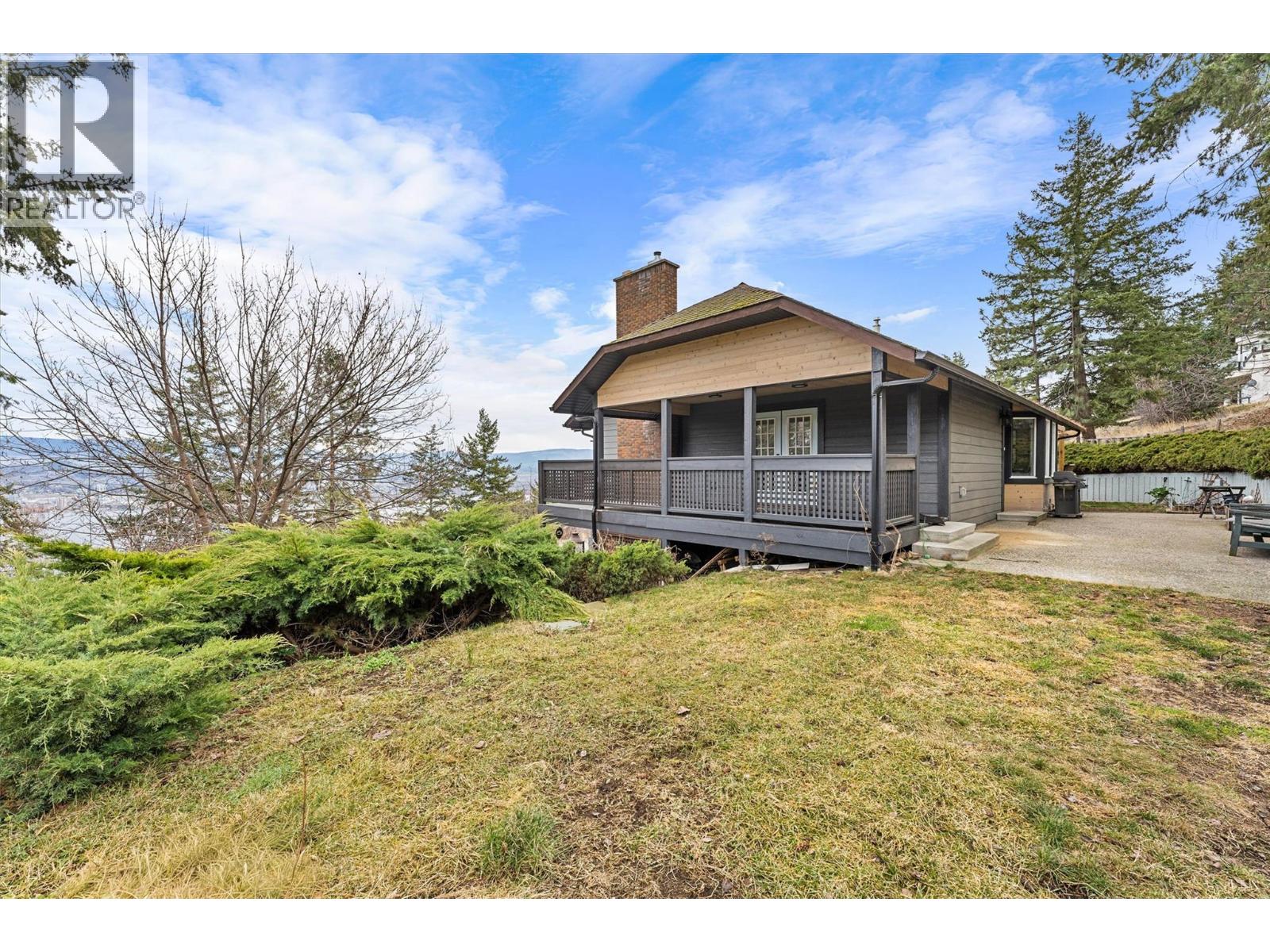 1642 Griffiths Place