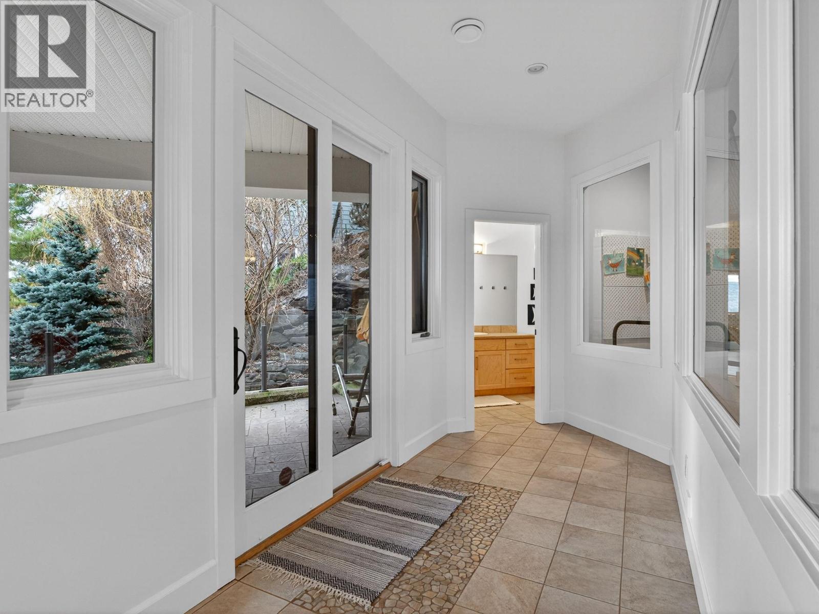 390 Okaview Road