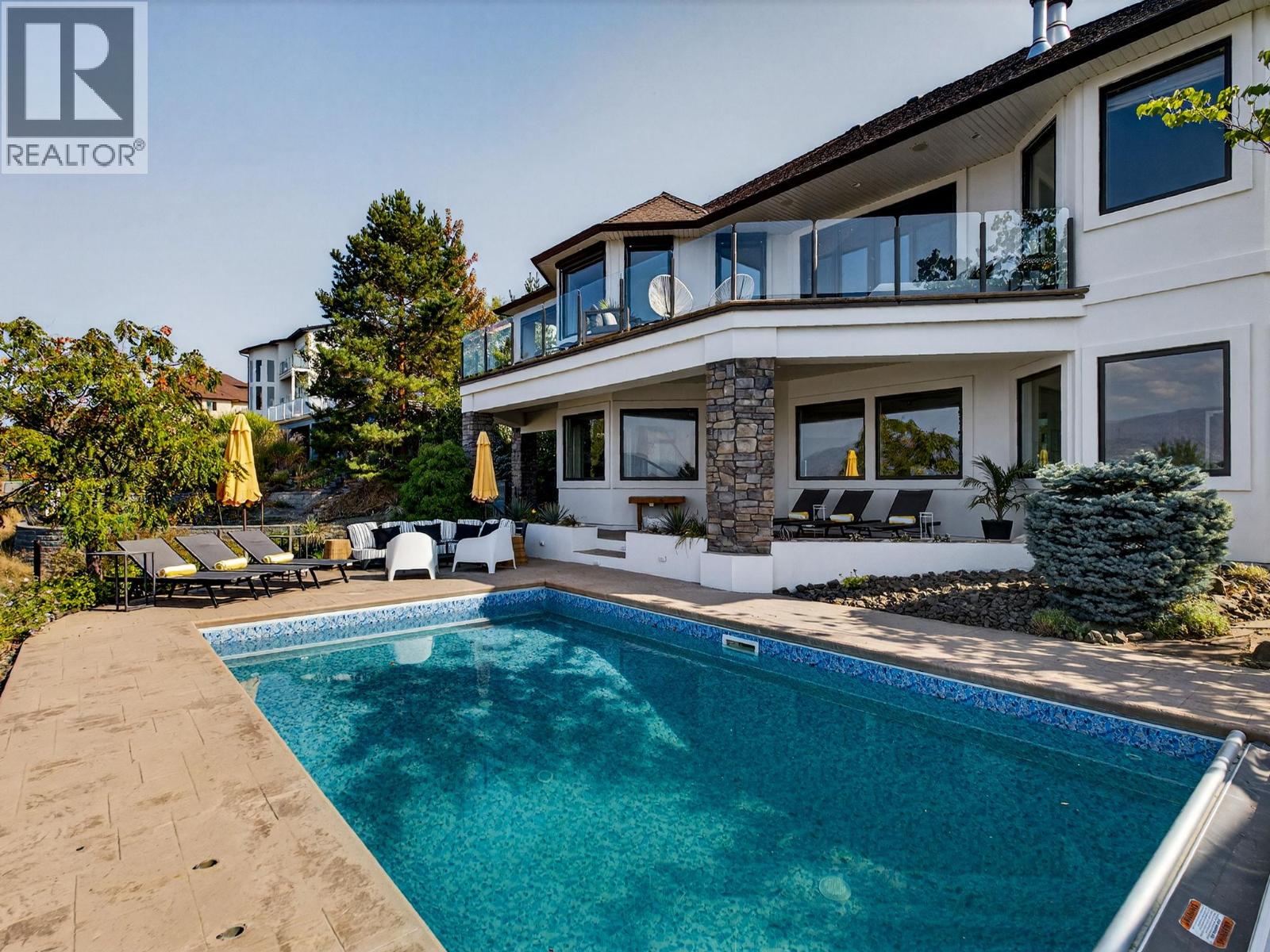 390 Okaview Road