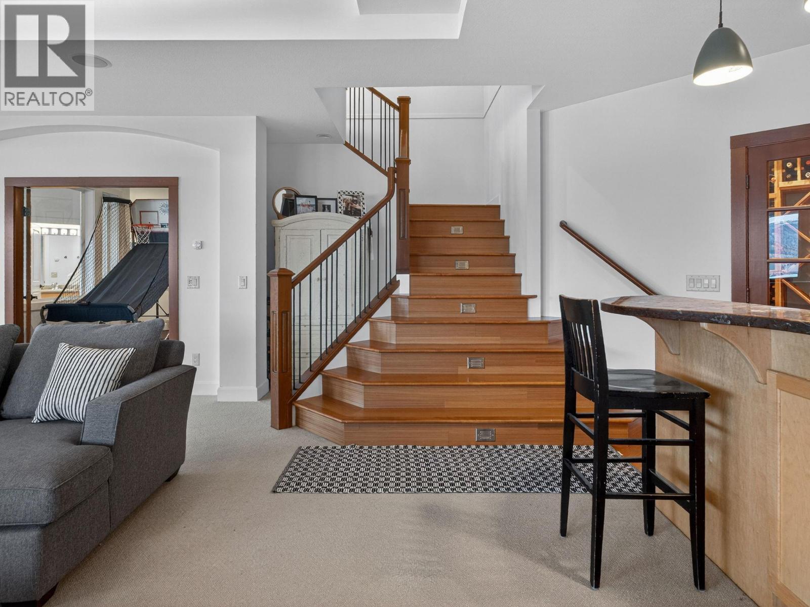 390 Okaview Road
