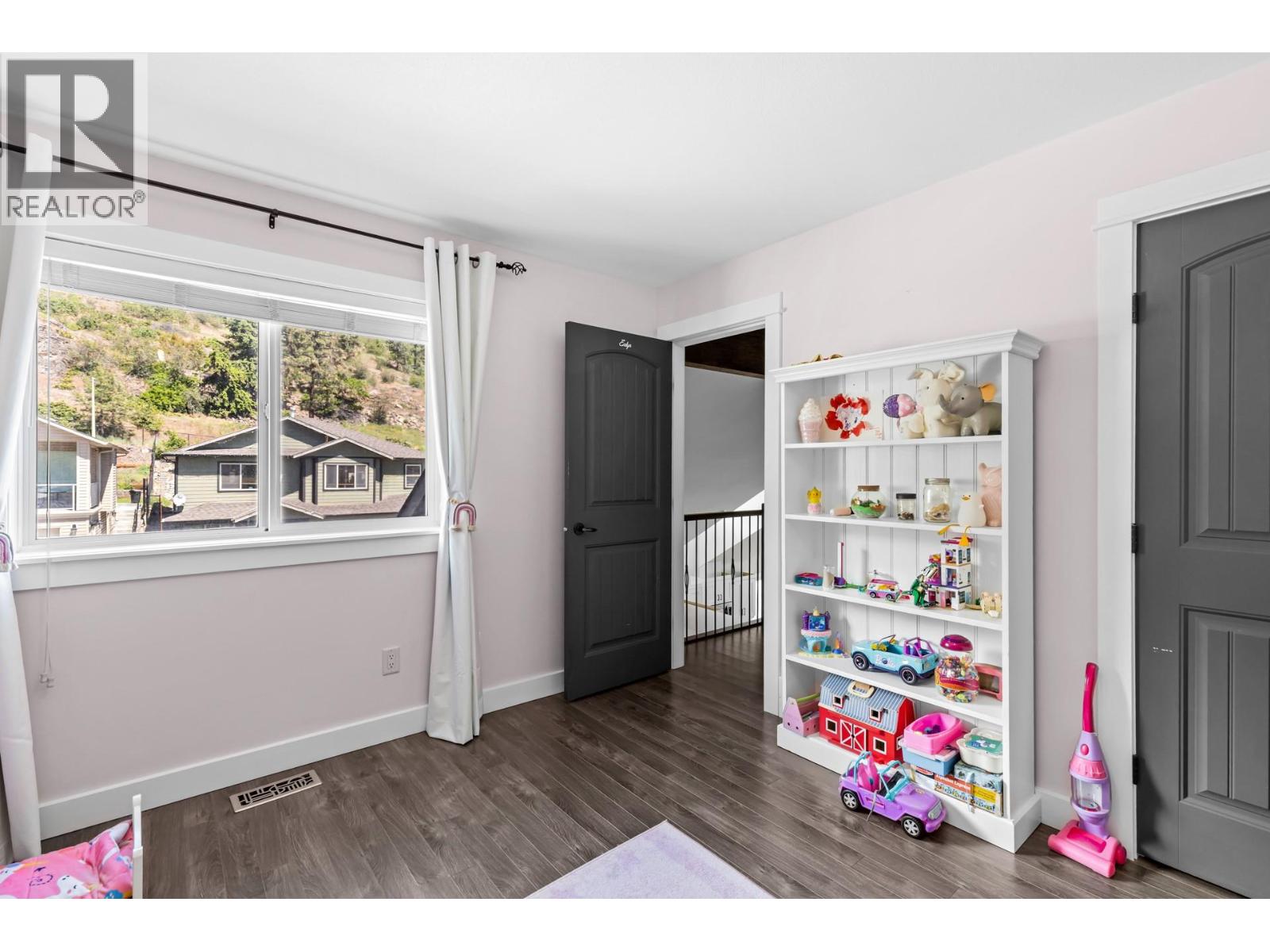 2079 Shelby Crescent