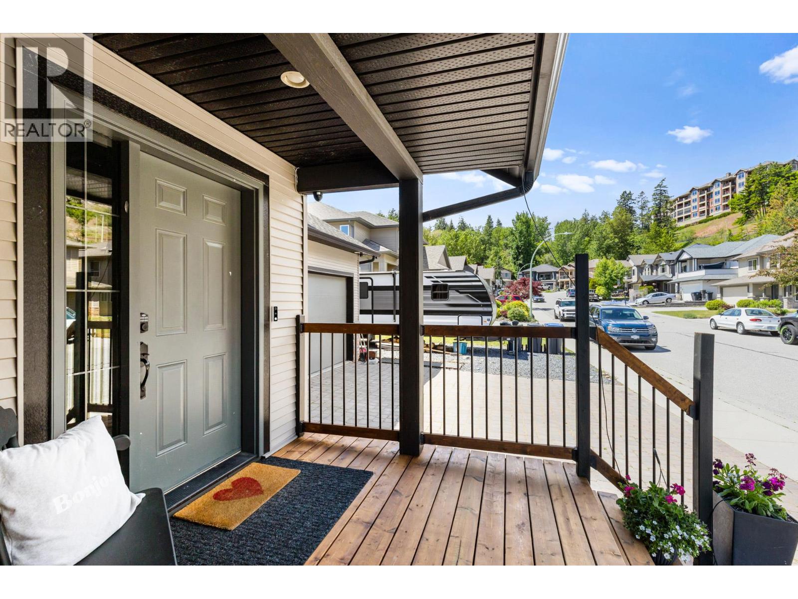 2079 Shelby Crescent