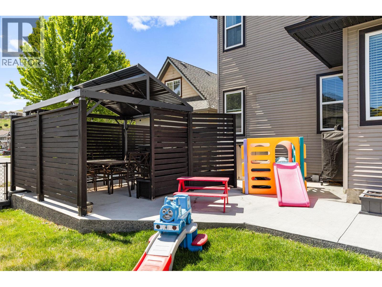 2079 Shelby Crescent