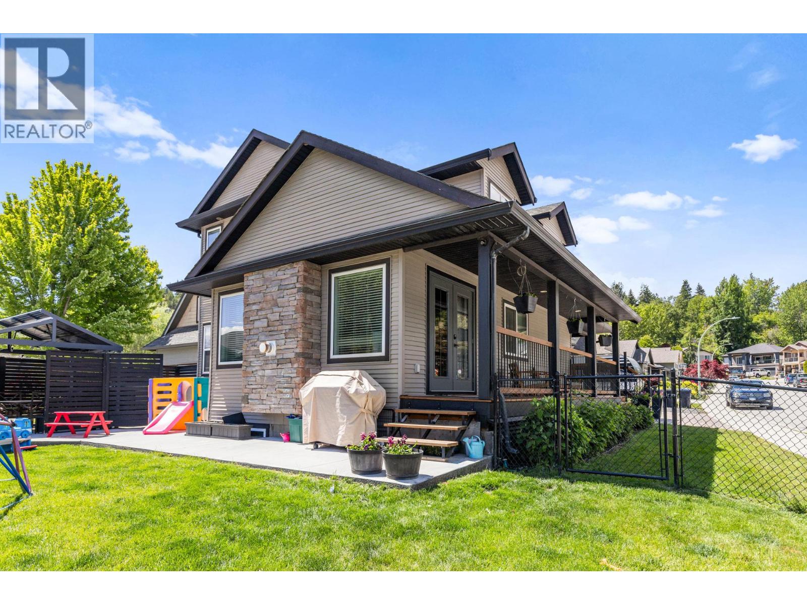 2079 Shelby Crescent