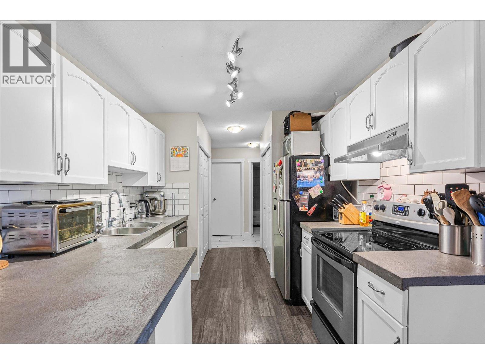 3842 Gordon Drive Unit# 112