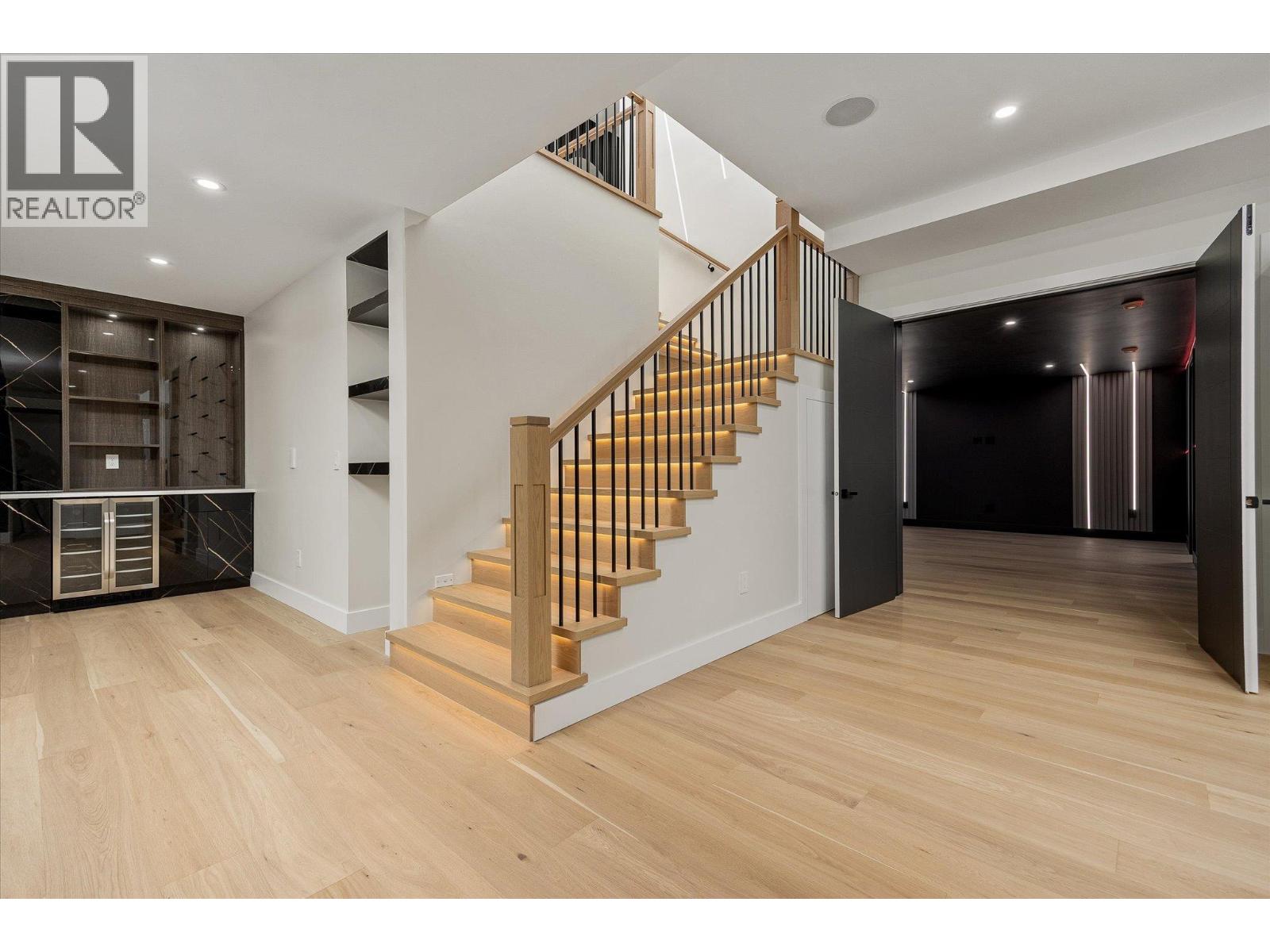 979 Loseth Drive