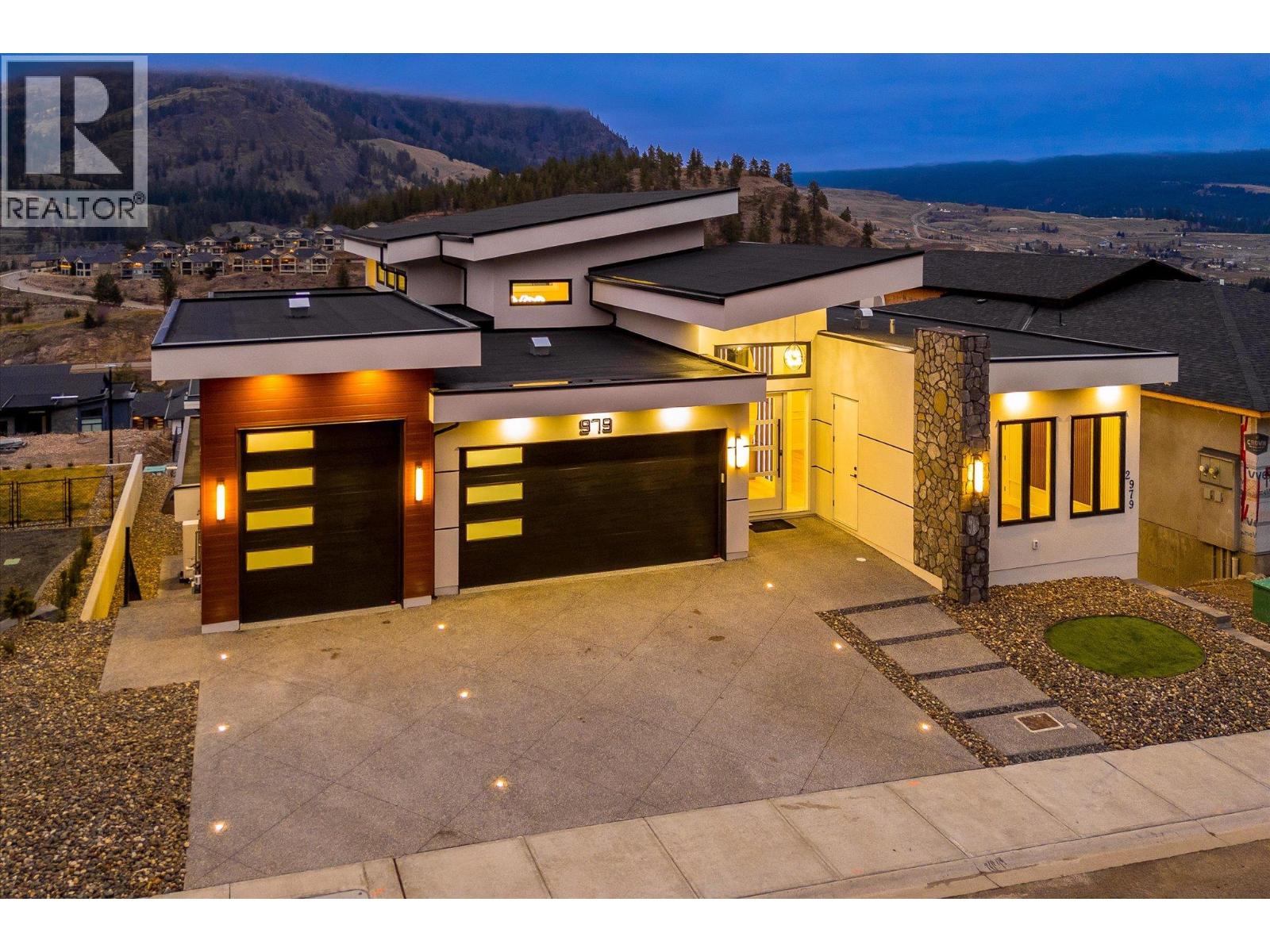 979 Loseth Drive