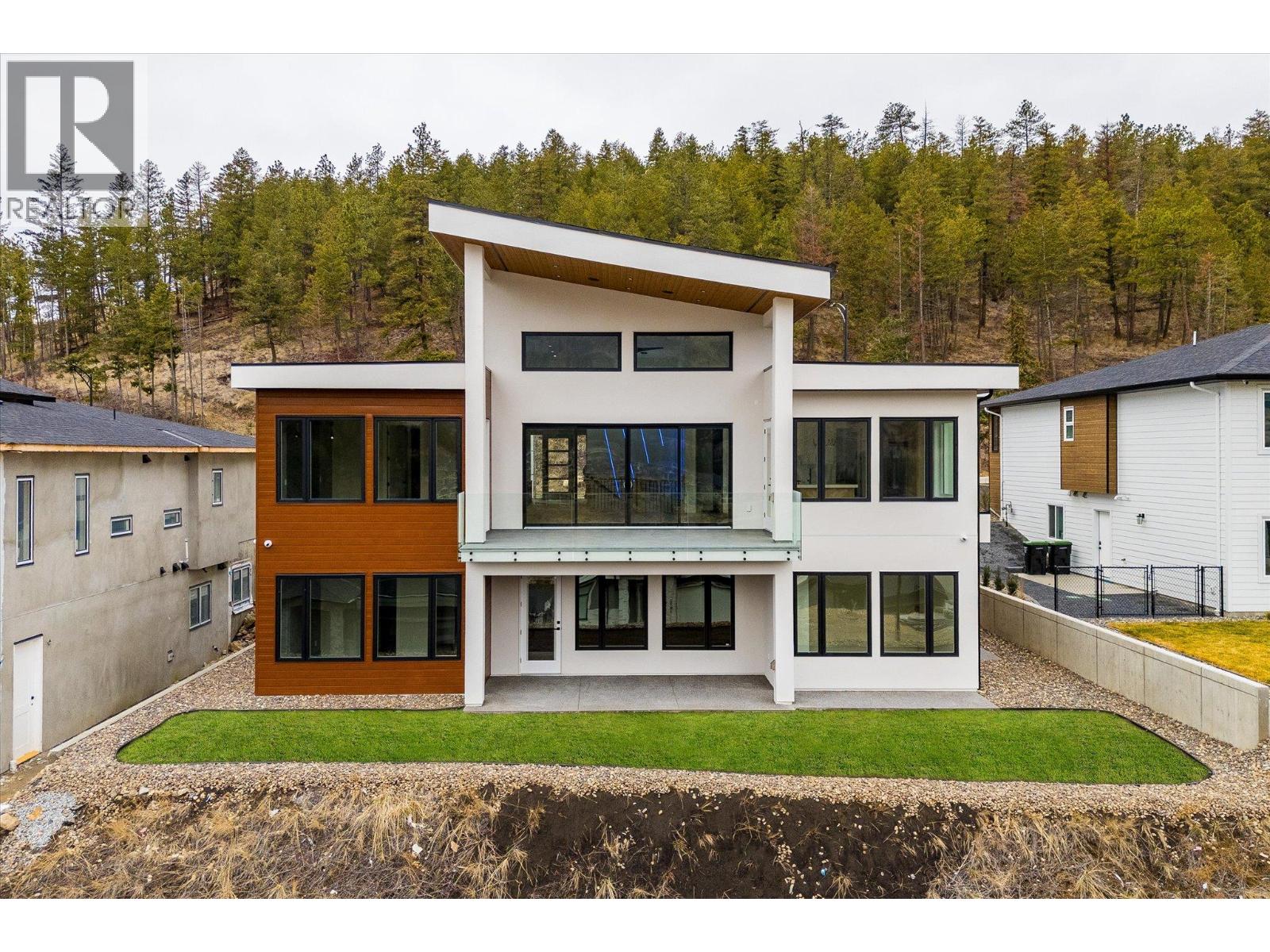 979 Loseth Drive
