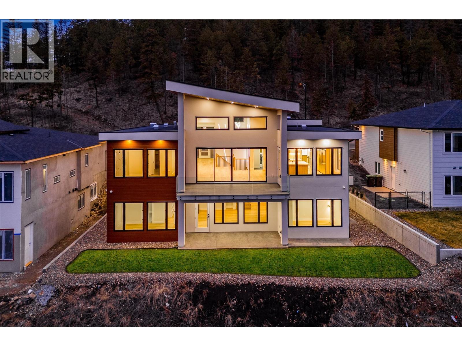 979 Loseth Drive