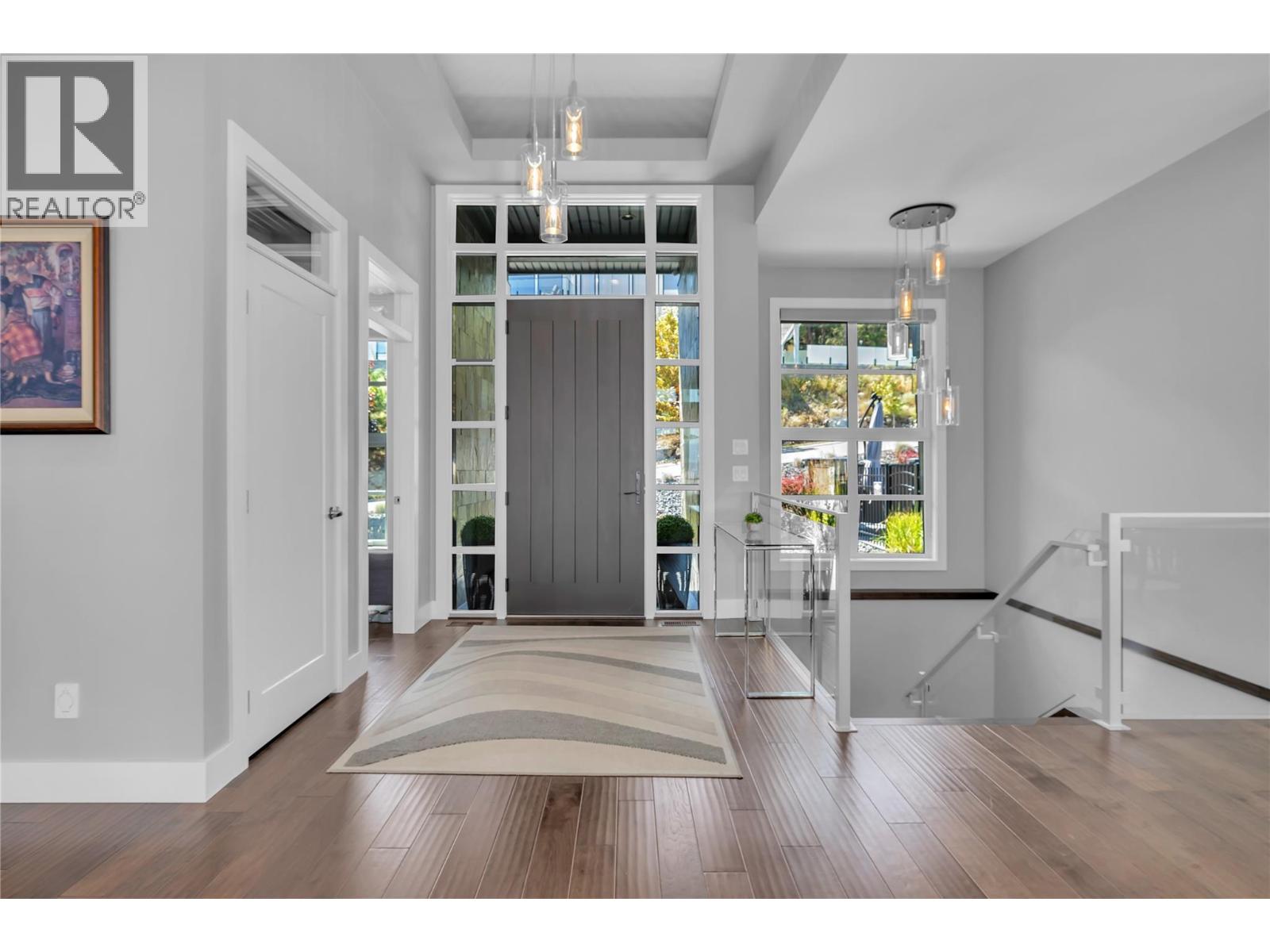 1823 Diamond View Drive