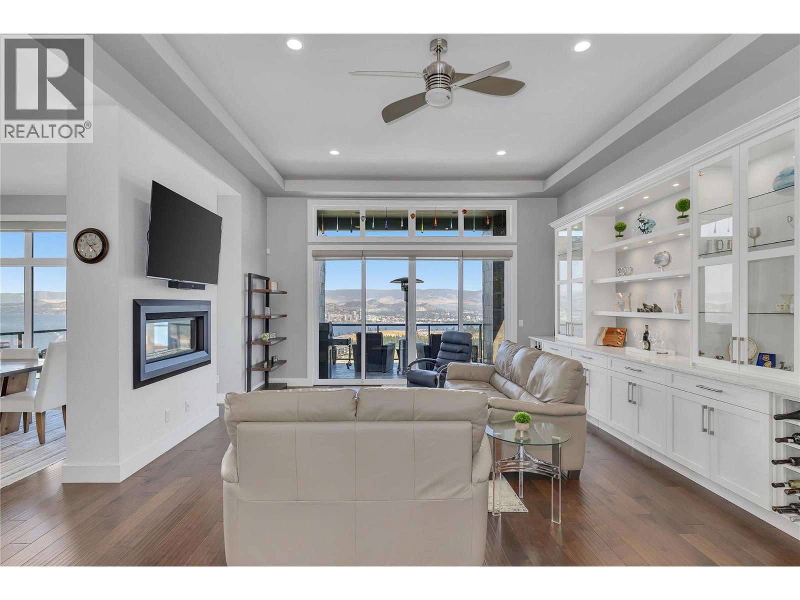 1823 Diamond View Drive