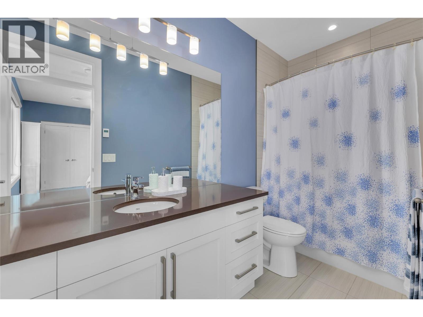1823 Diamond View Drive