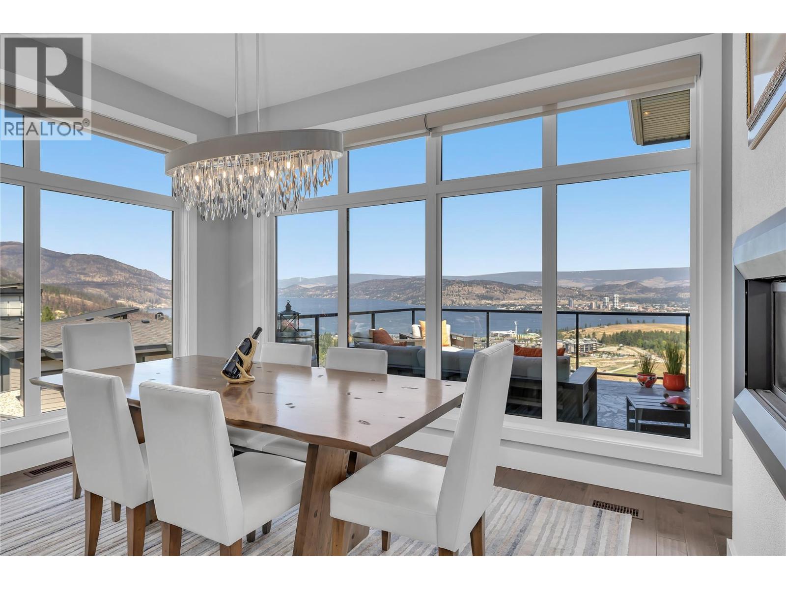 1823 Diamond View Drive