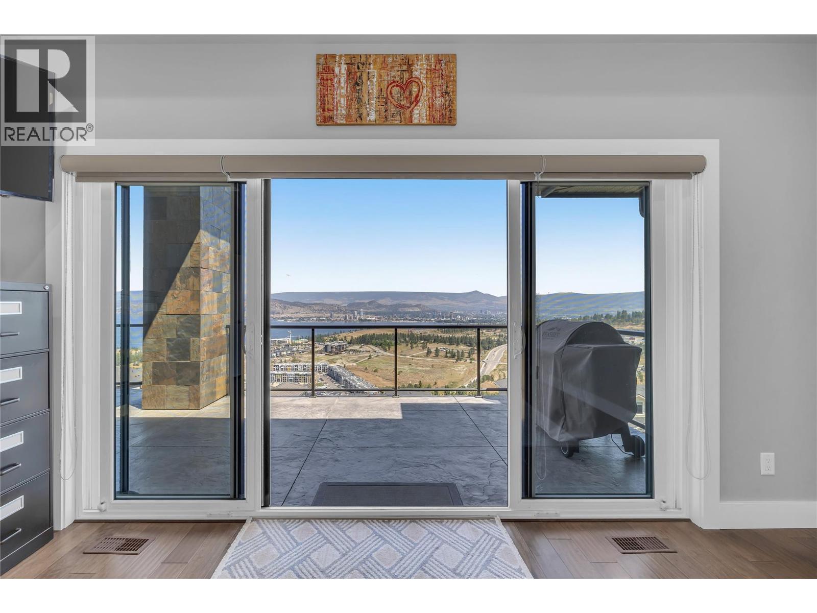 1823 Diamond View Drive