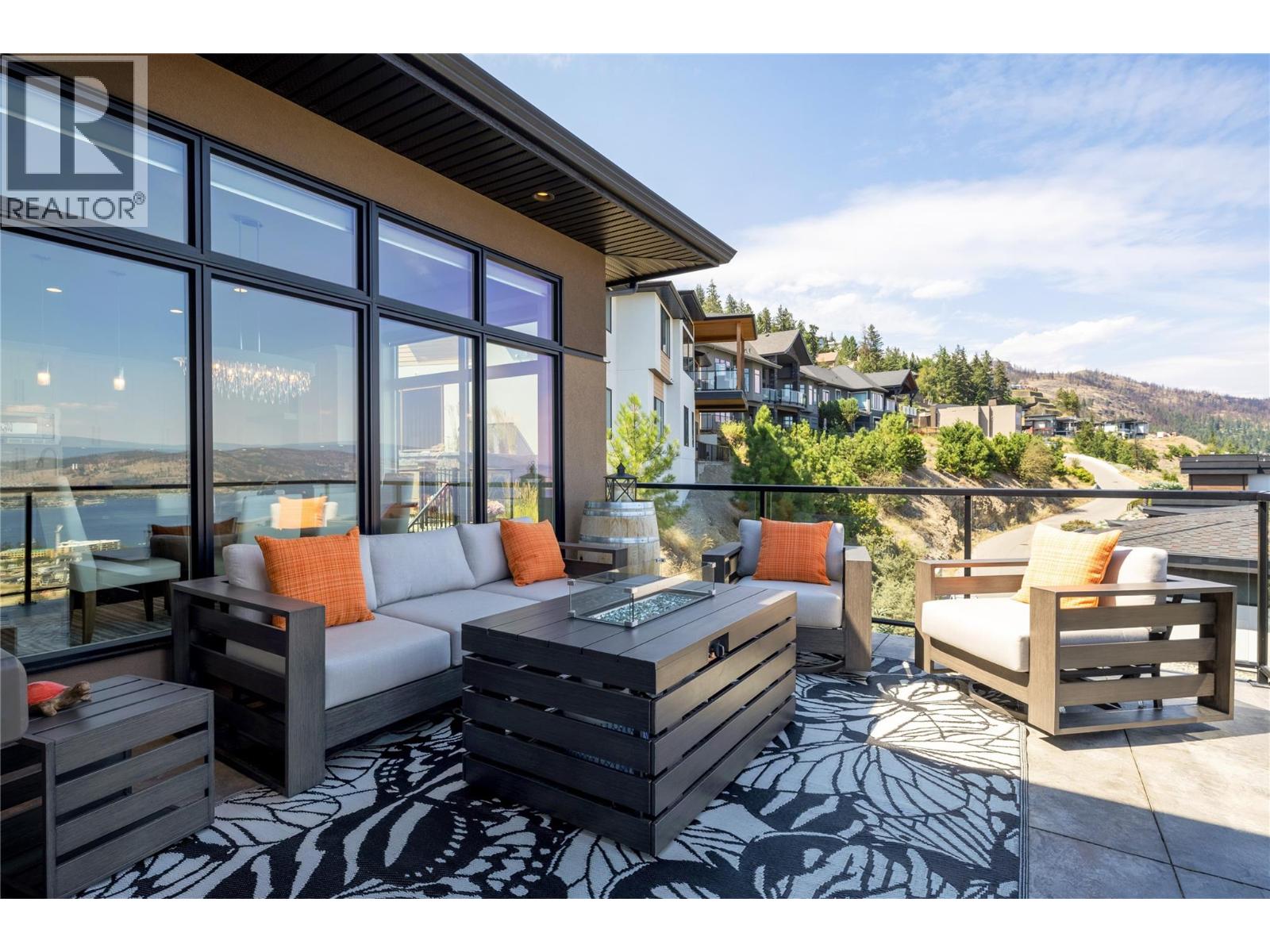1823 Diamond View Drive