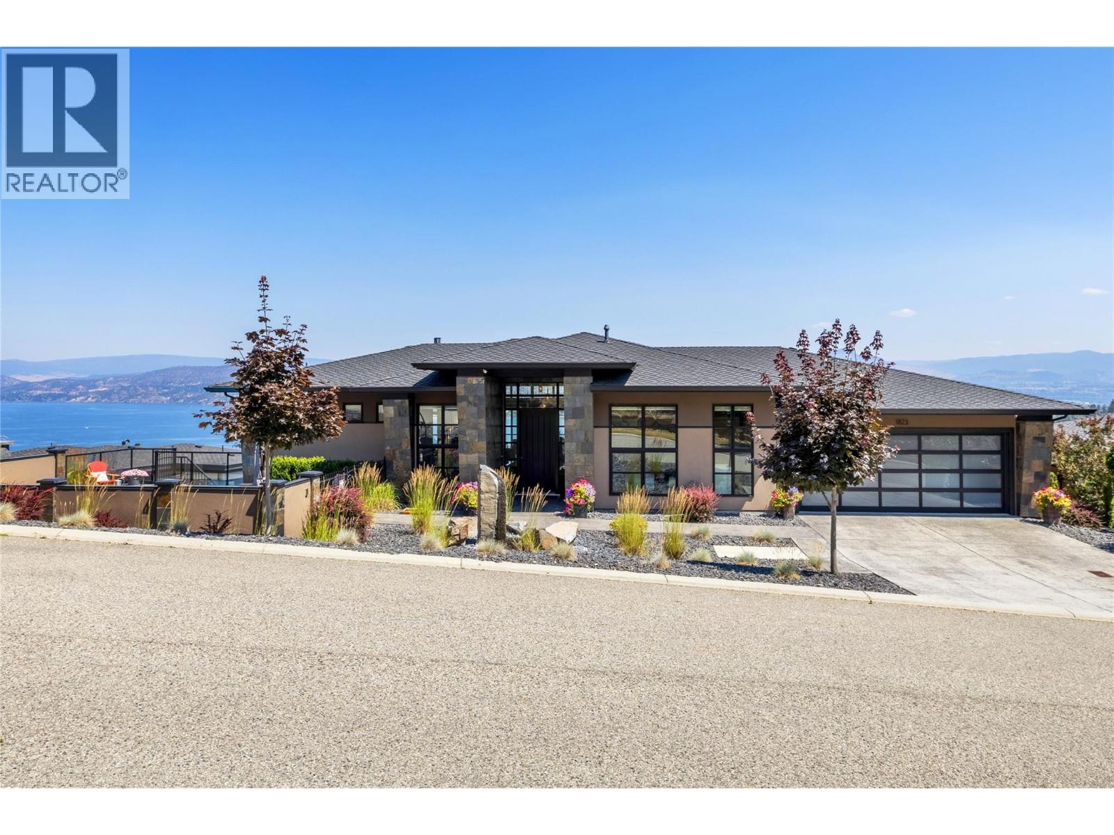 1823 Diamond View Drive