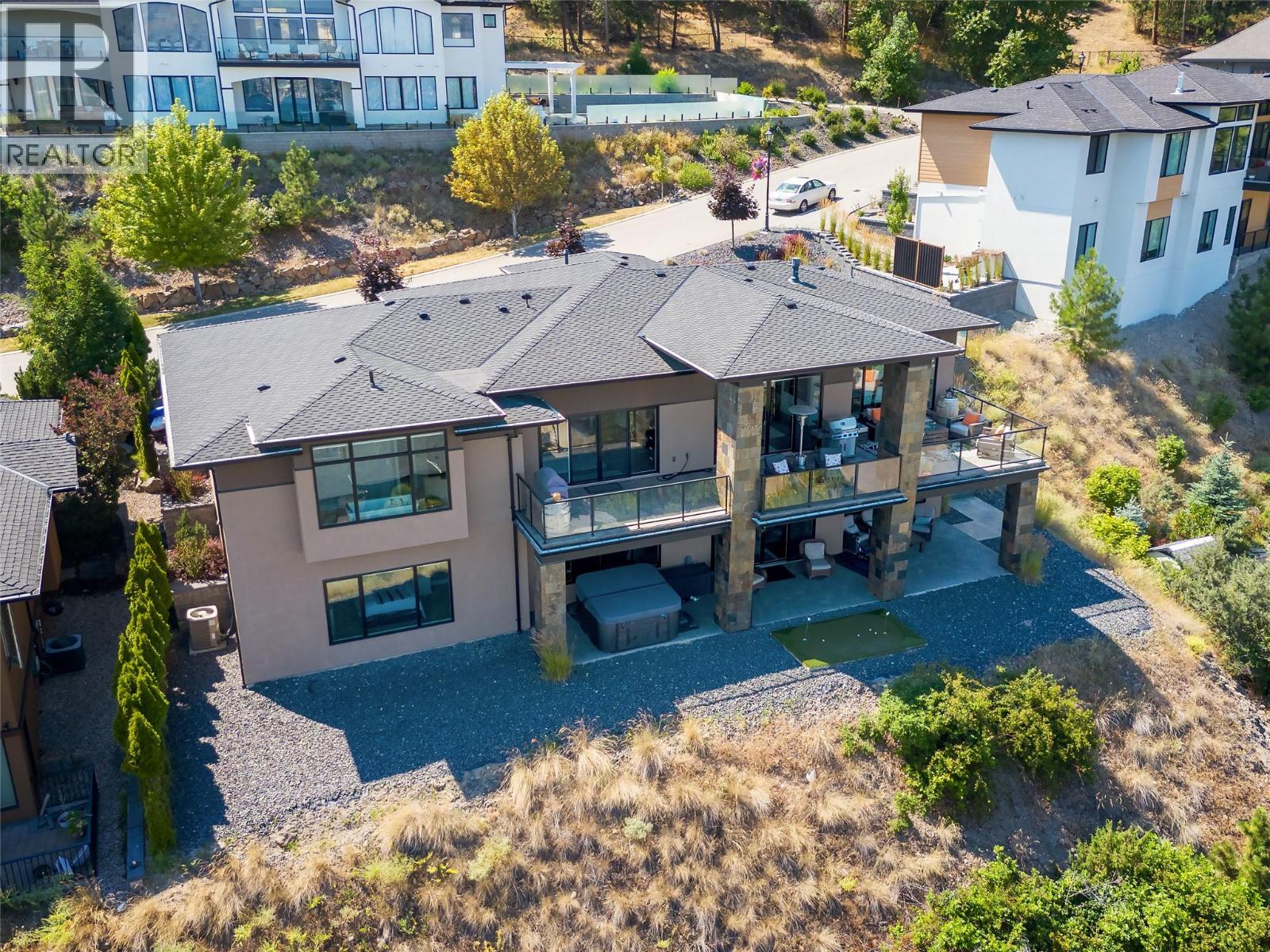1823 Diamond View Drive