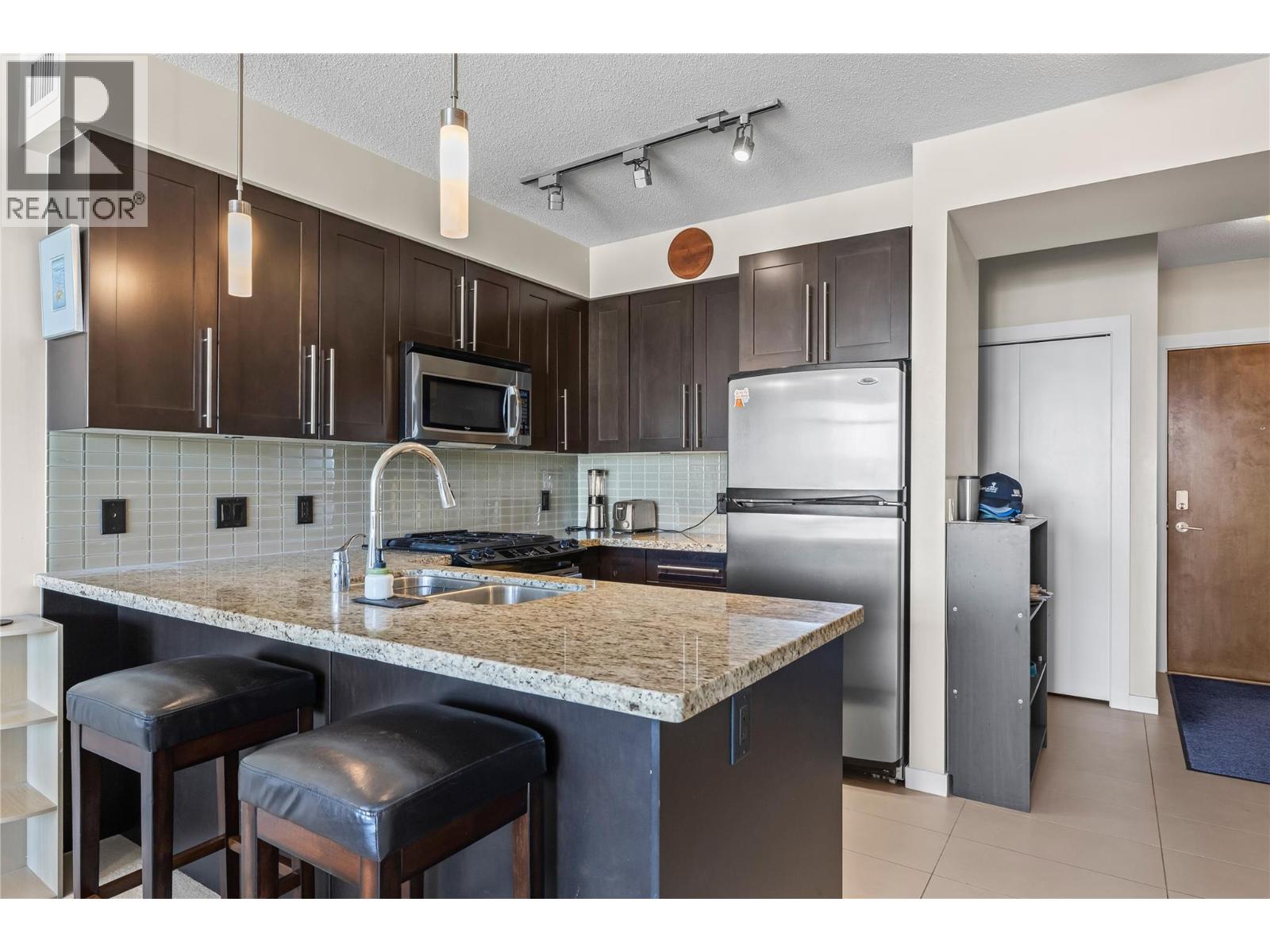 1075 Sunset Drive Unit# 1904