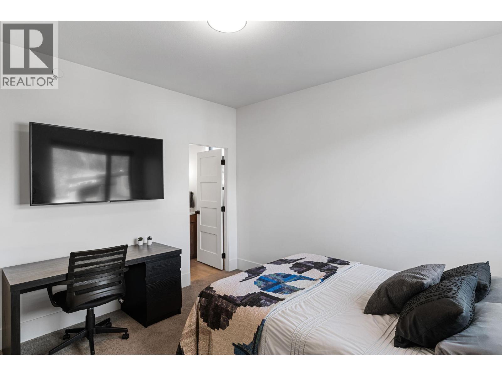 10258 Beacon Hill Drive