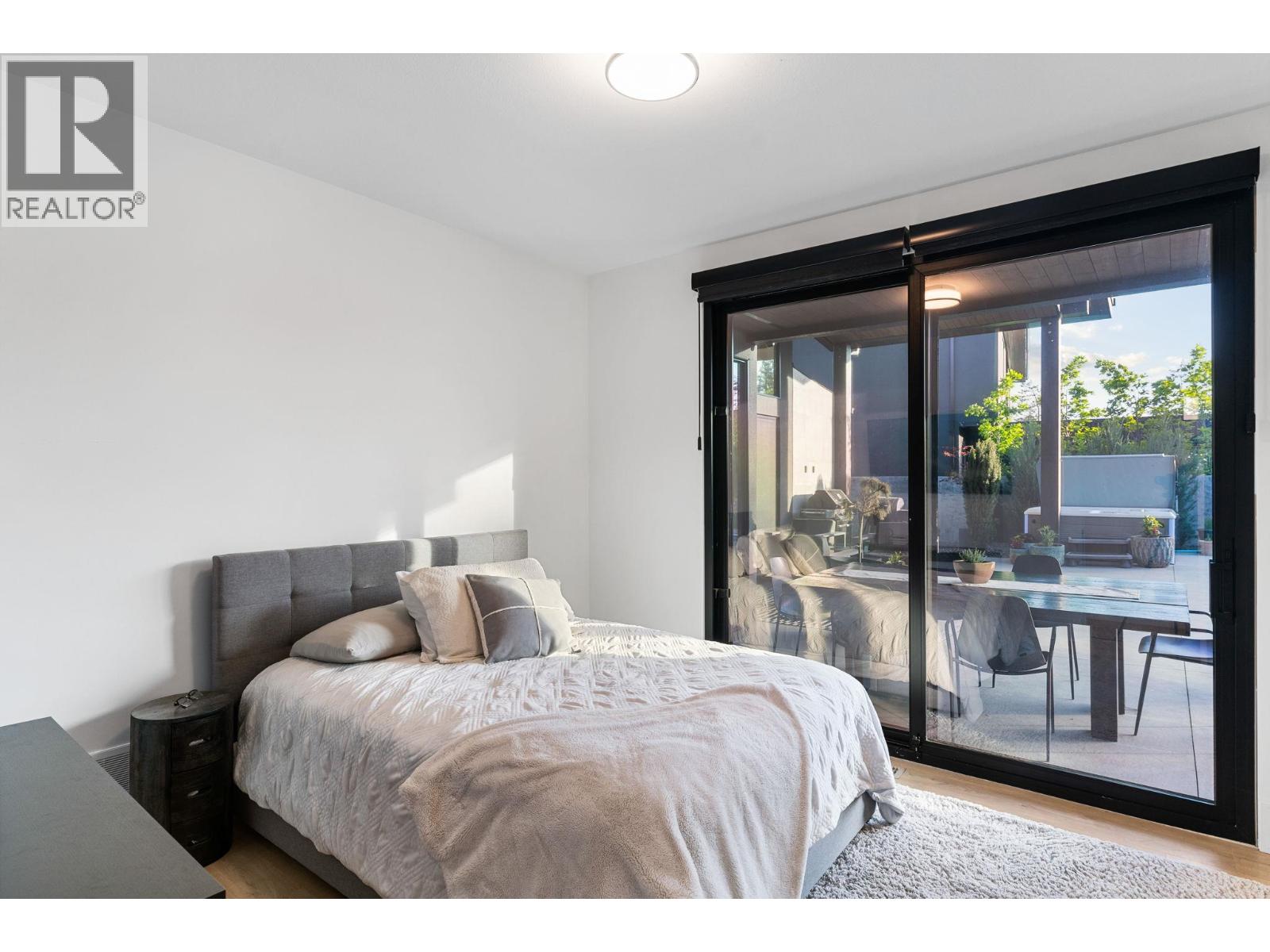 10258 Beacon Hill Drive