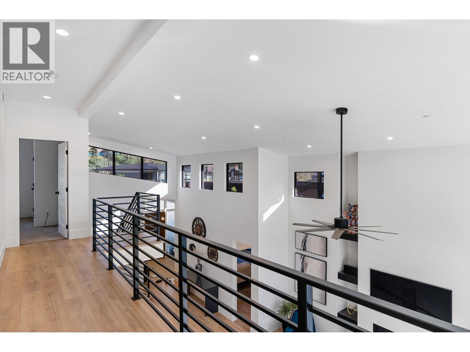 10258 Beacon Hill Drive