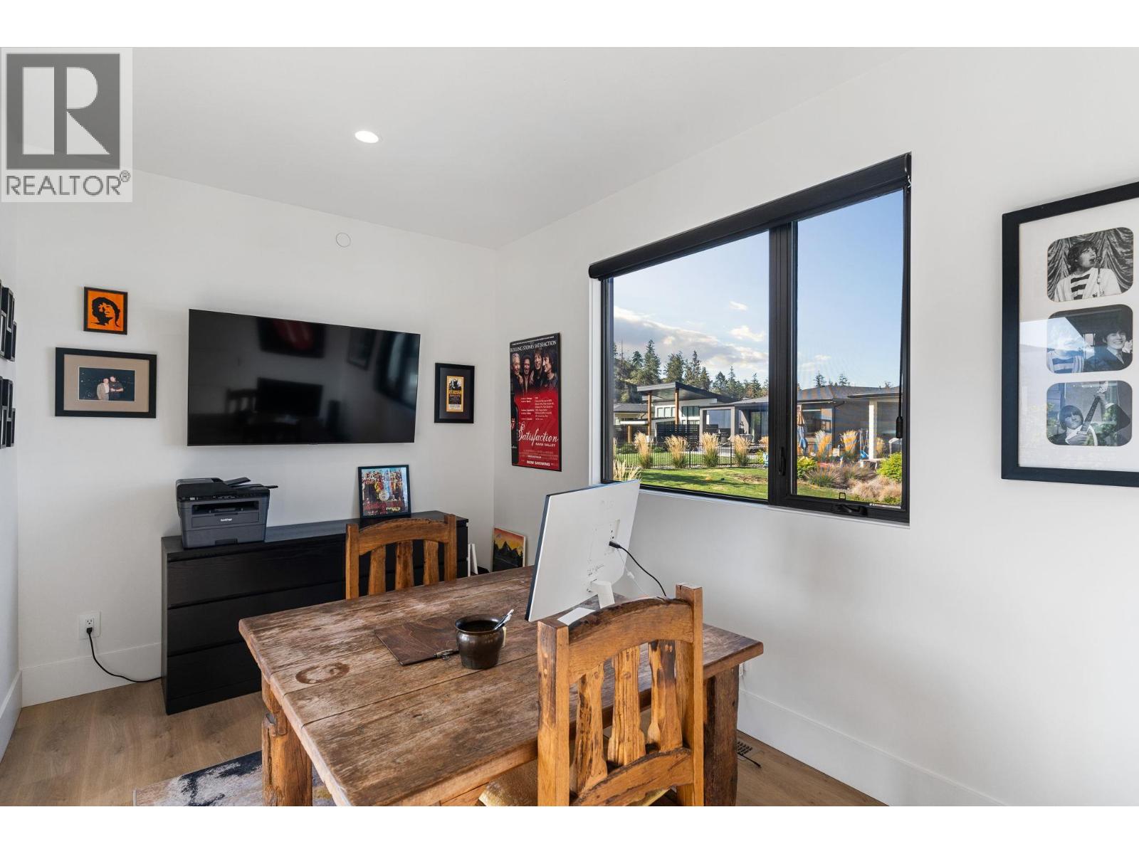 10258 Beacon Hill Drive