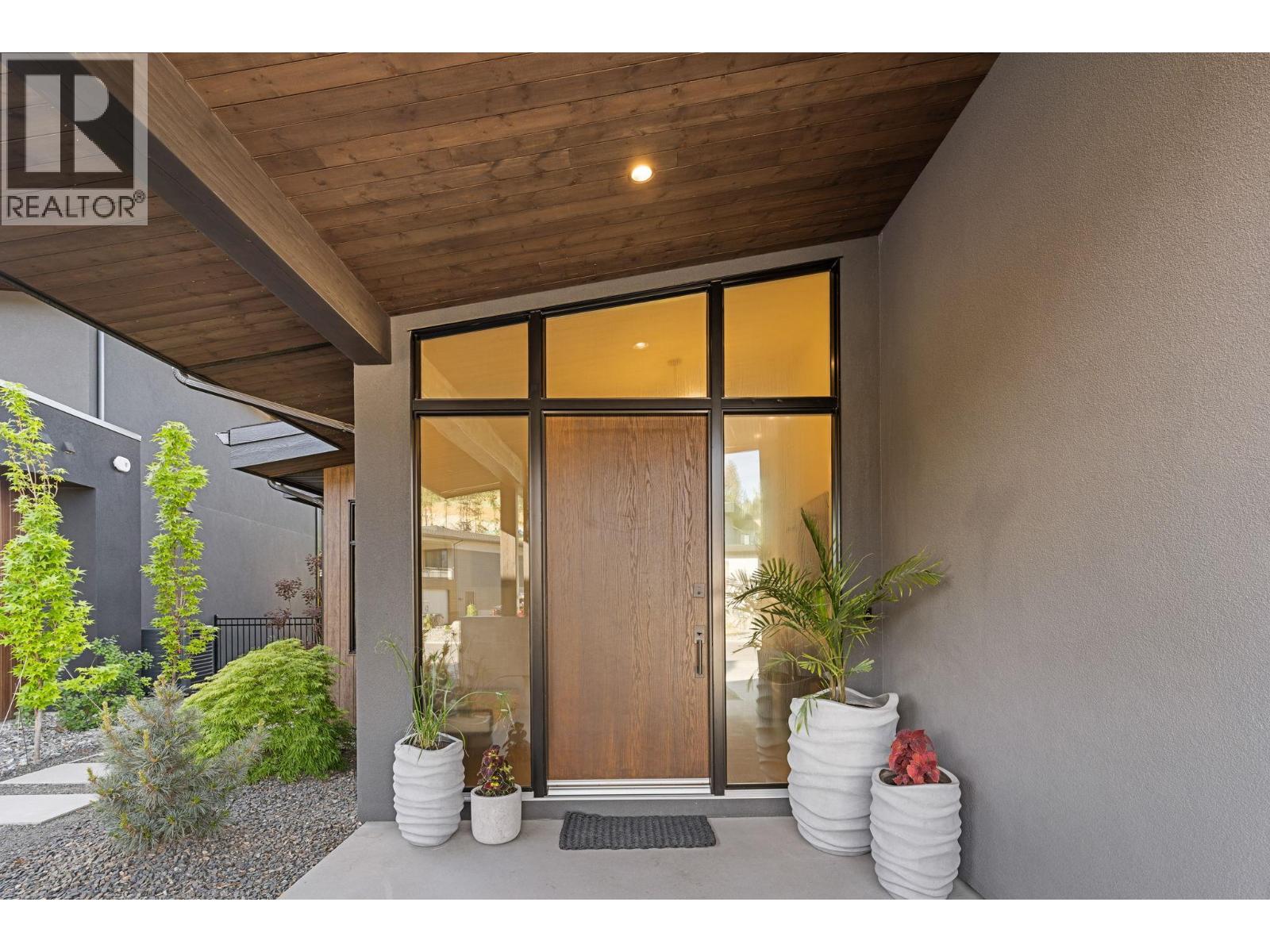 10258 Beacon Hill Drive